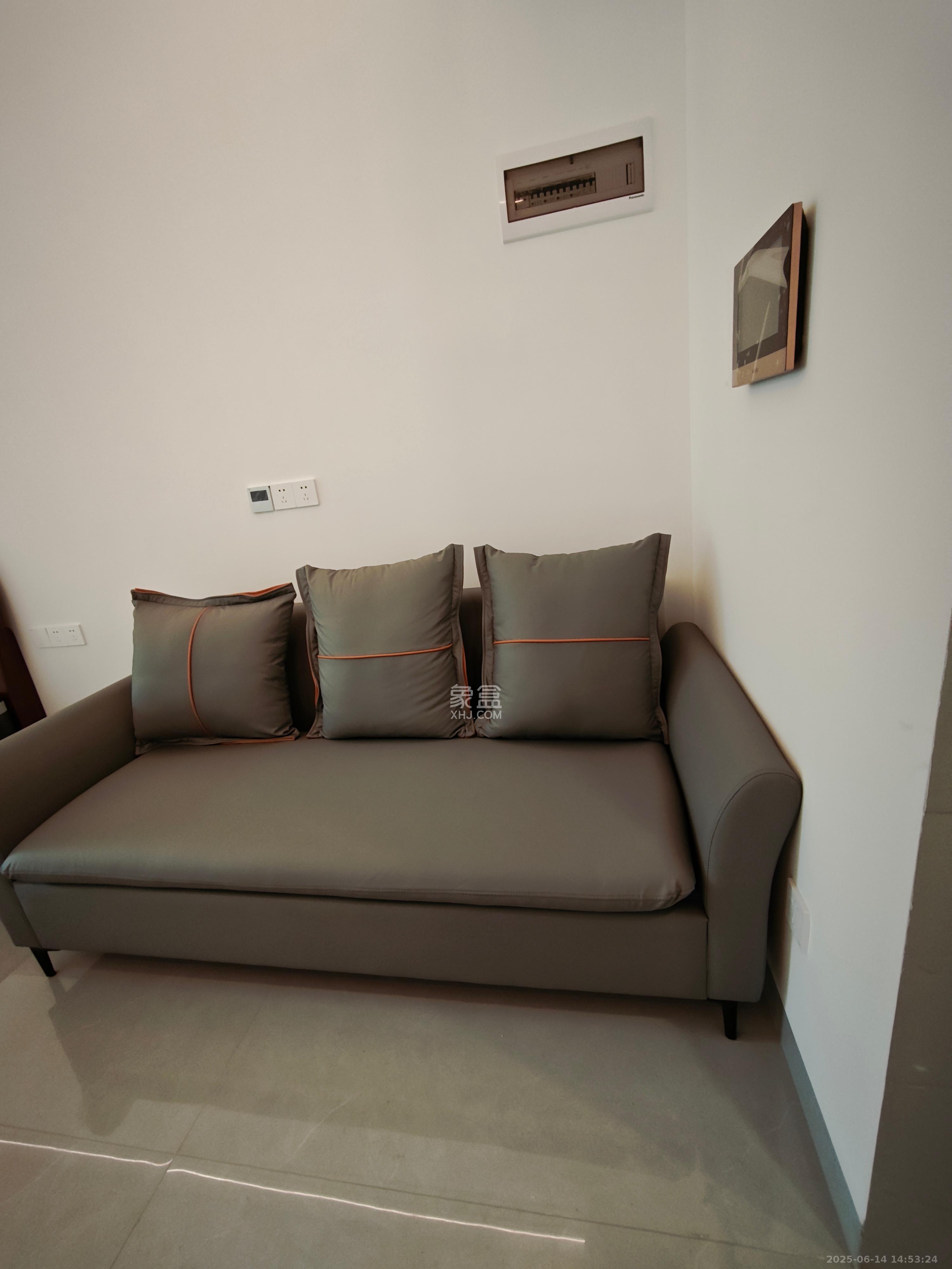 恒大誉府(融誉商业中心) 1室1厅1卫 1700.0元/月 恒大誉府(融誉商业中心) 1室1厅1卫 1700.0元/月室内图