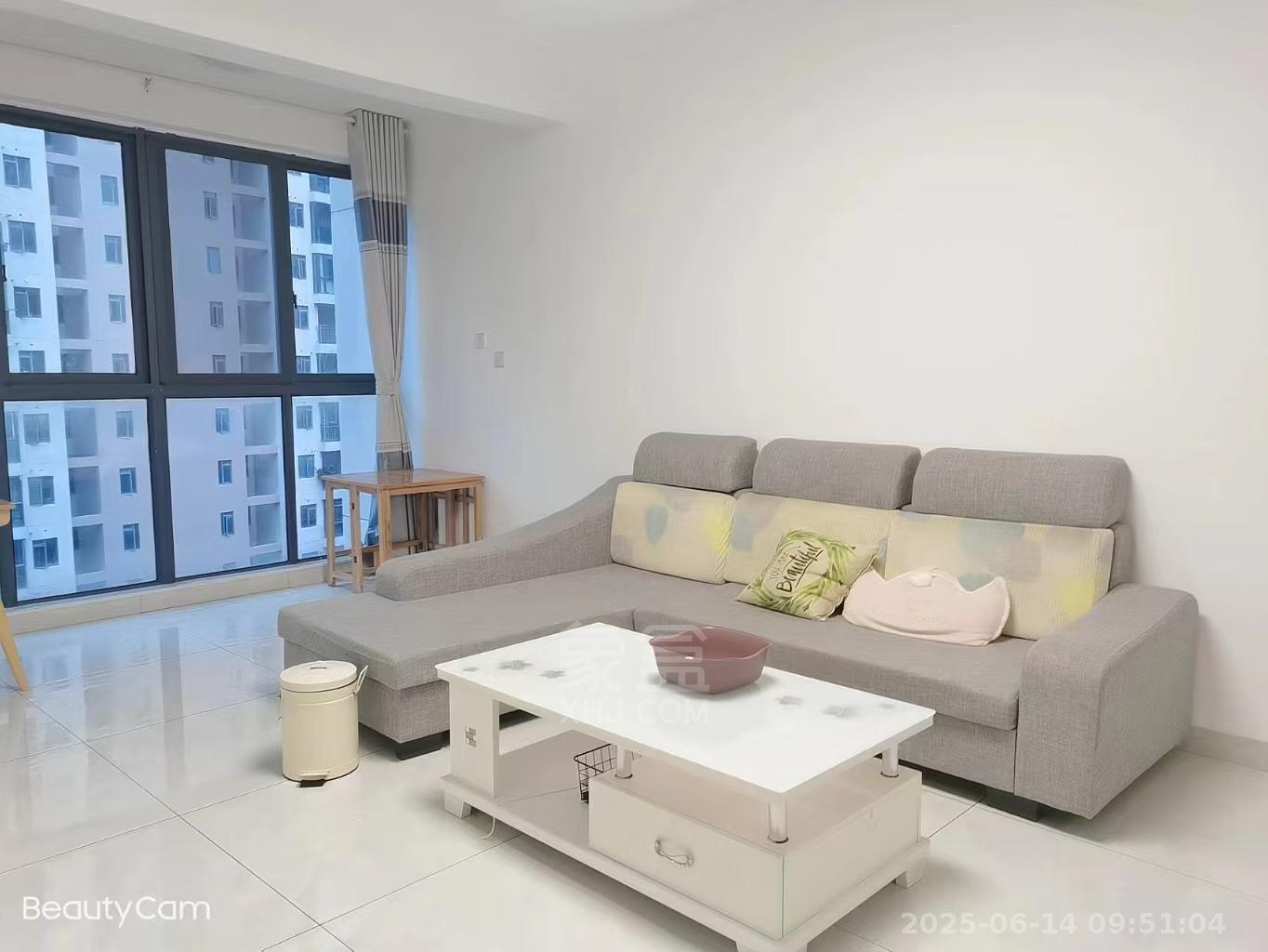 庐山春天早安华晨 2室2厅1卫 1700.0元/月 庐山春天早安华晨 2室2厅1卫 1700.0元/月室内图