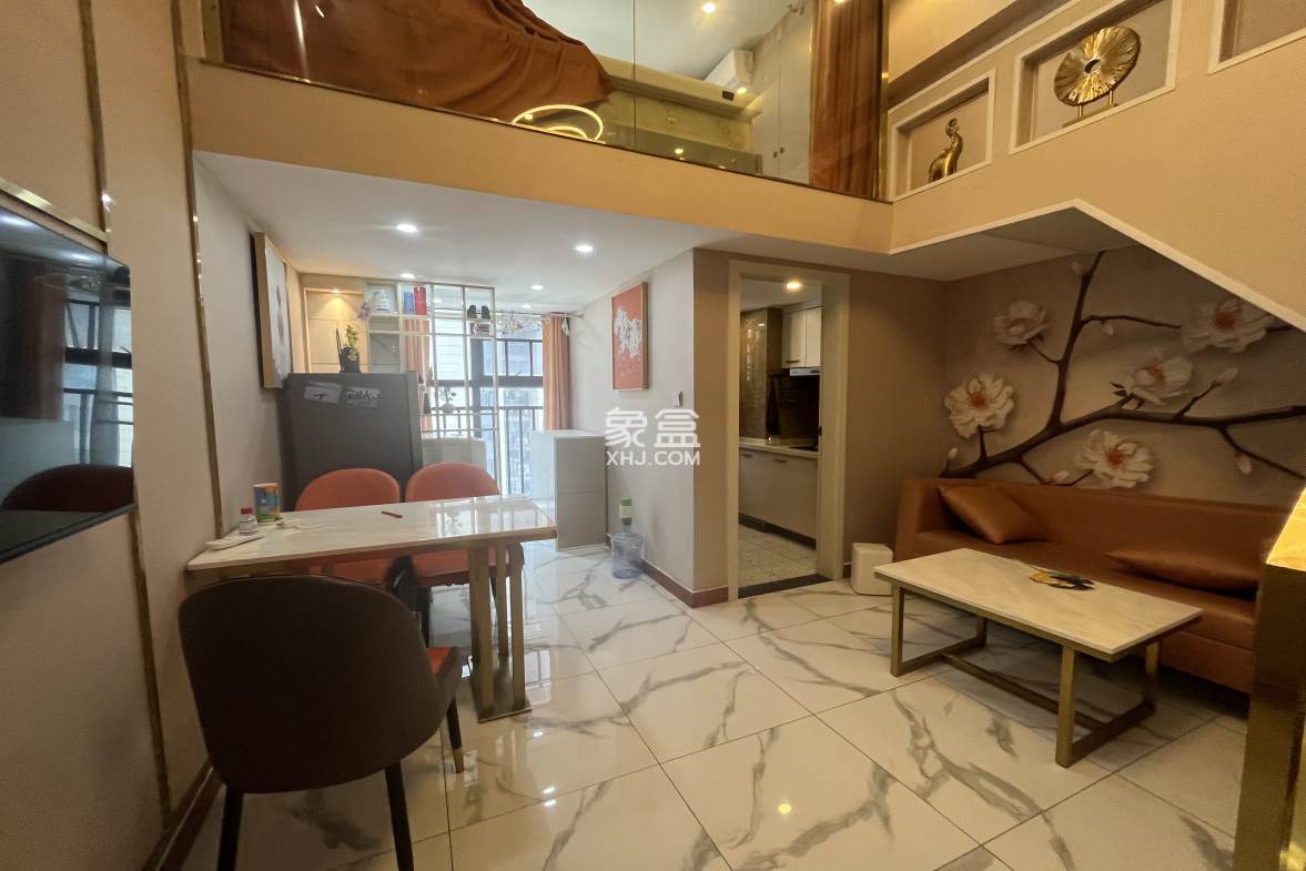 青春里  2室2厅1卫    1700.0元/月 青春里  2室2厅1卫    1700.0元/月室内图