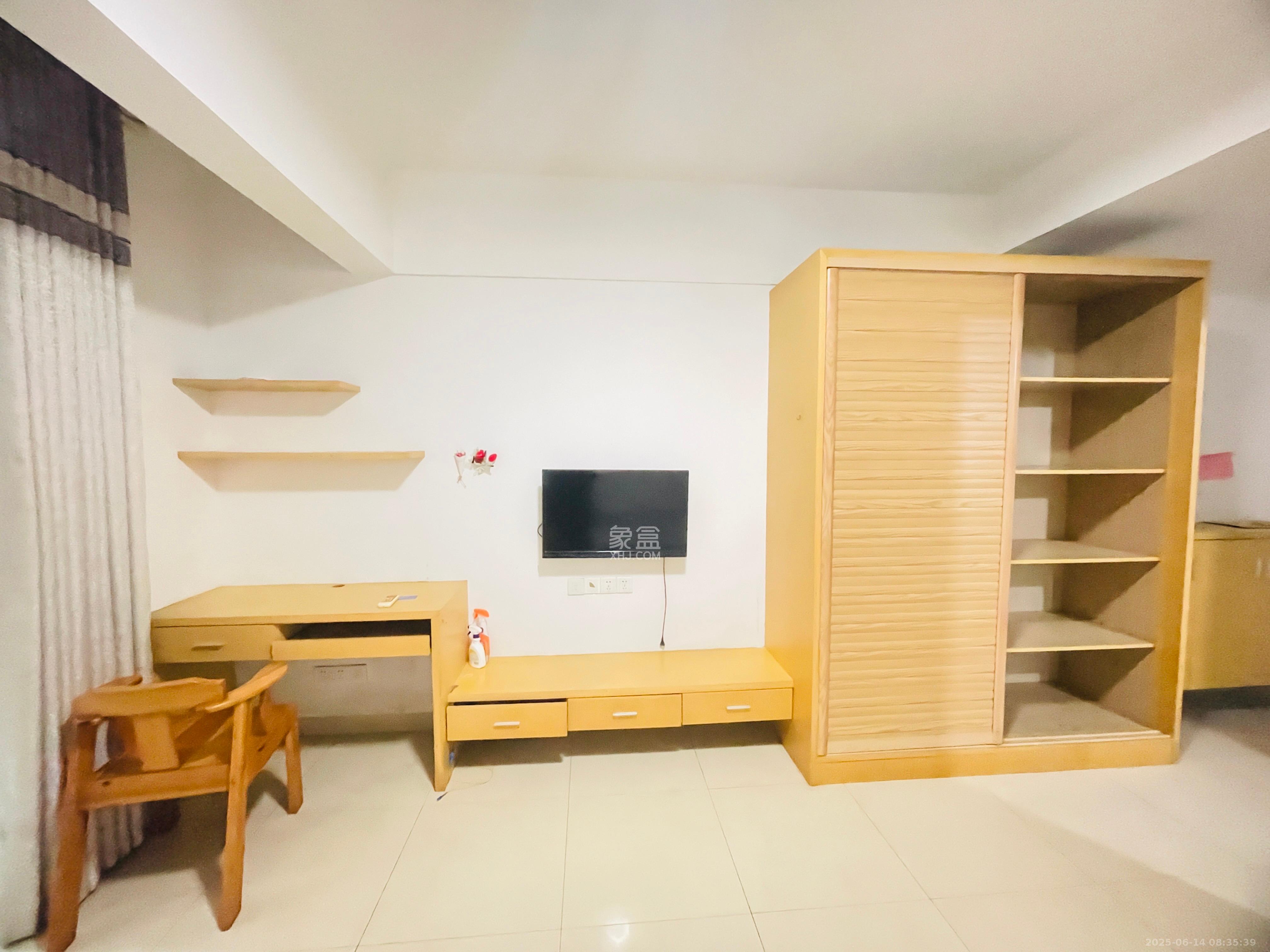观湖公寓  1室1厅1卫   1500.00元/月室内图