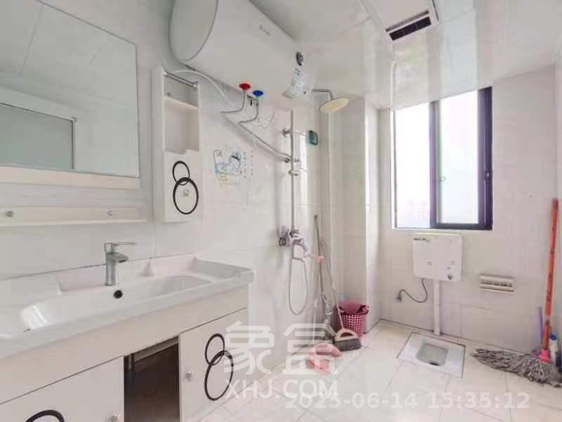 融科东南海 3室2厅1卫 2500.0元/月 融科东南海 3室2厅1卫 2500.0元/月室内图