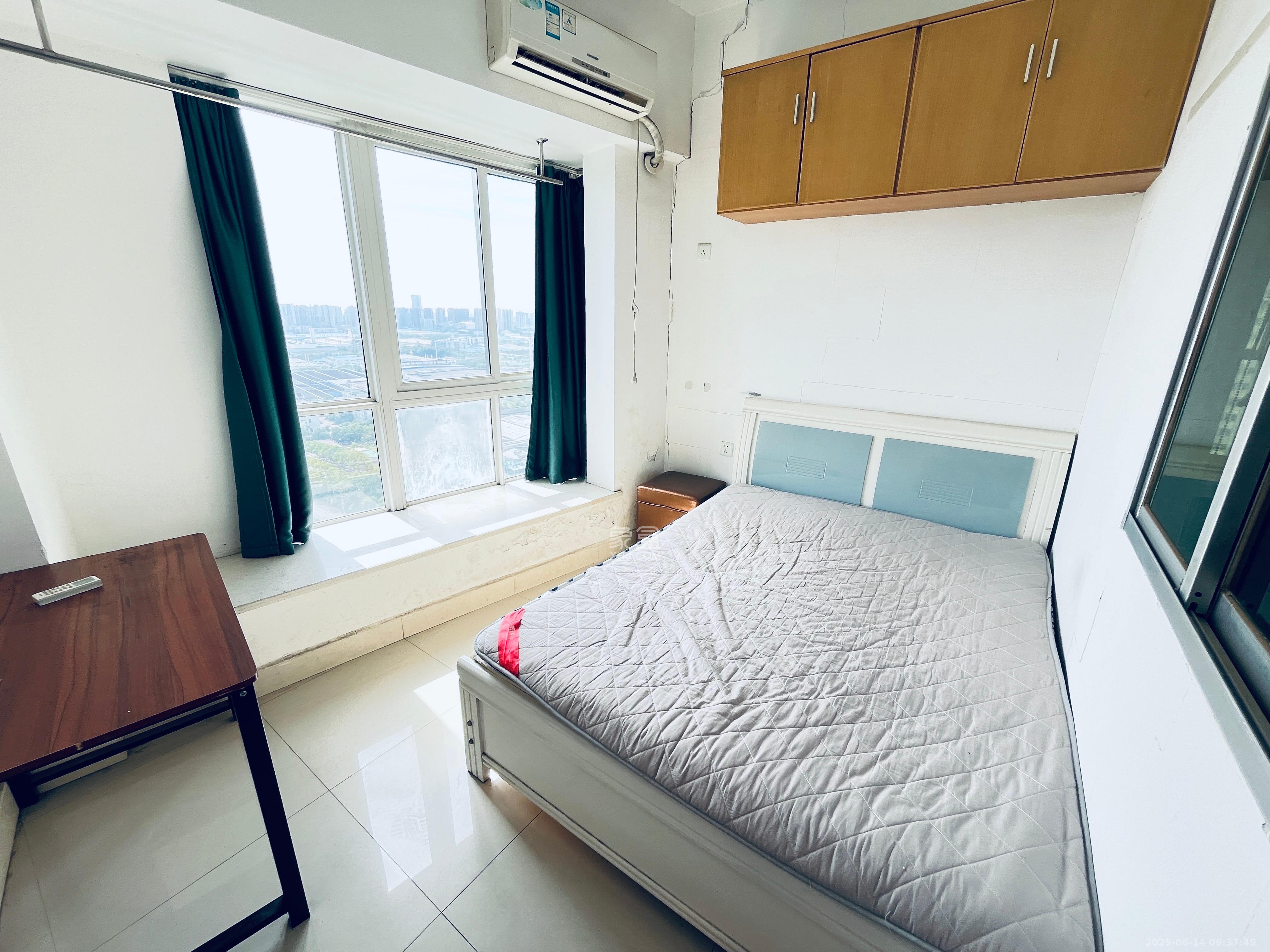 香槟小镇(香槟花苑) 1室1厅1卫 1400.0元/月 香槟小镇(香槟花苑) 1室1厅1卫 1400.0元/月室内图