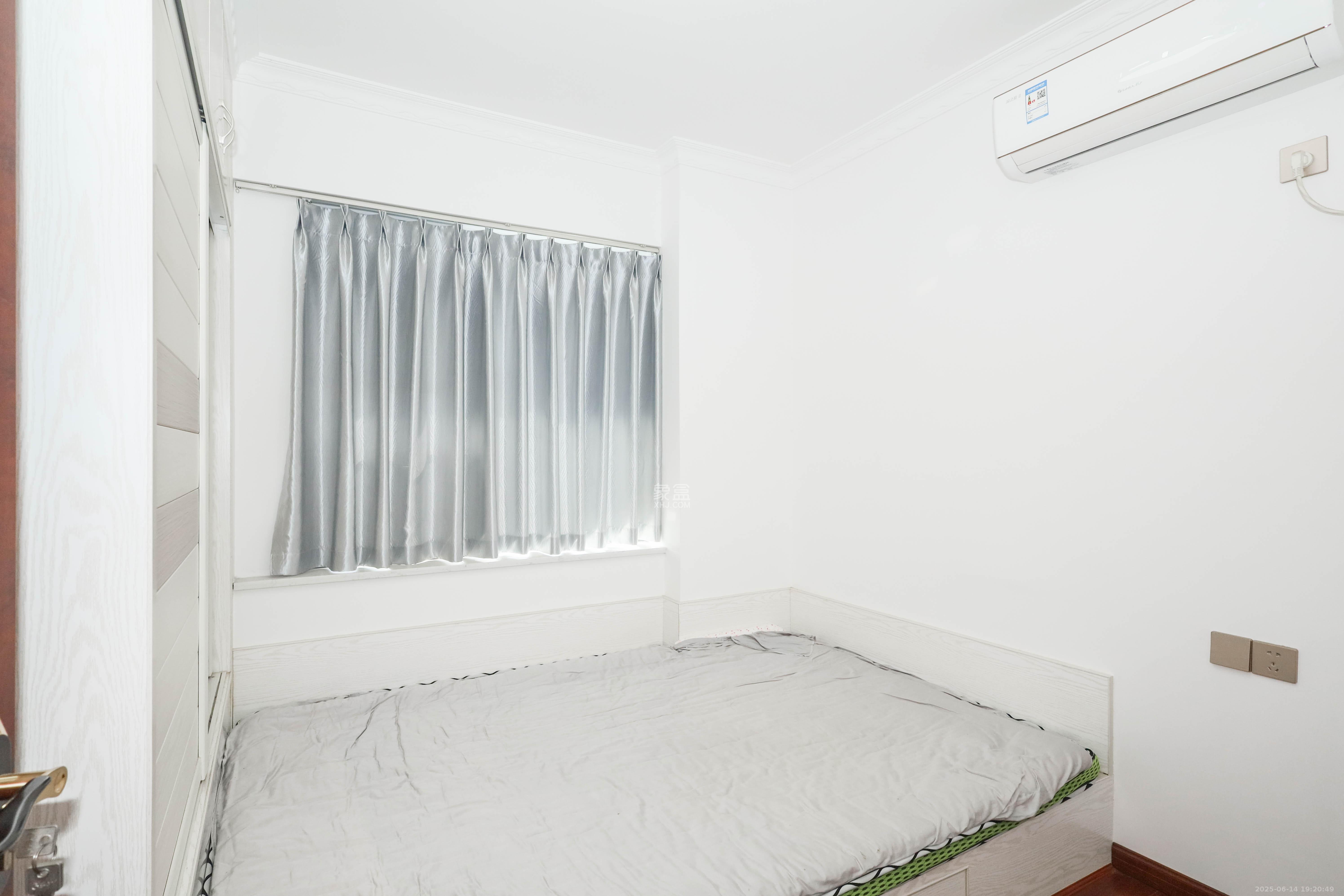 骑龙大街(骑龙苑) 3室2厅1卫 69.9万 骑龙大街(骑龙苑) 3室2厅1卫 69.9万卧室