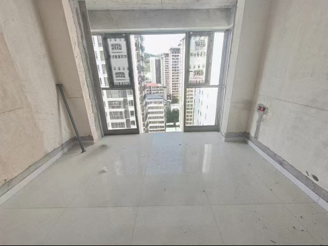 和悦宸居  4室2厅2卫   82.80万