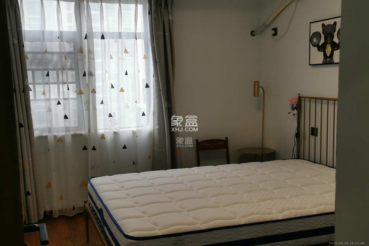 湘水熙园 4室2厅1卫 4200.0元/月 湘水熙园 4室2厅1卫 4200.0元/月室内图