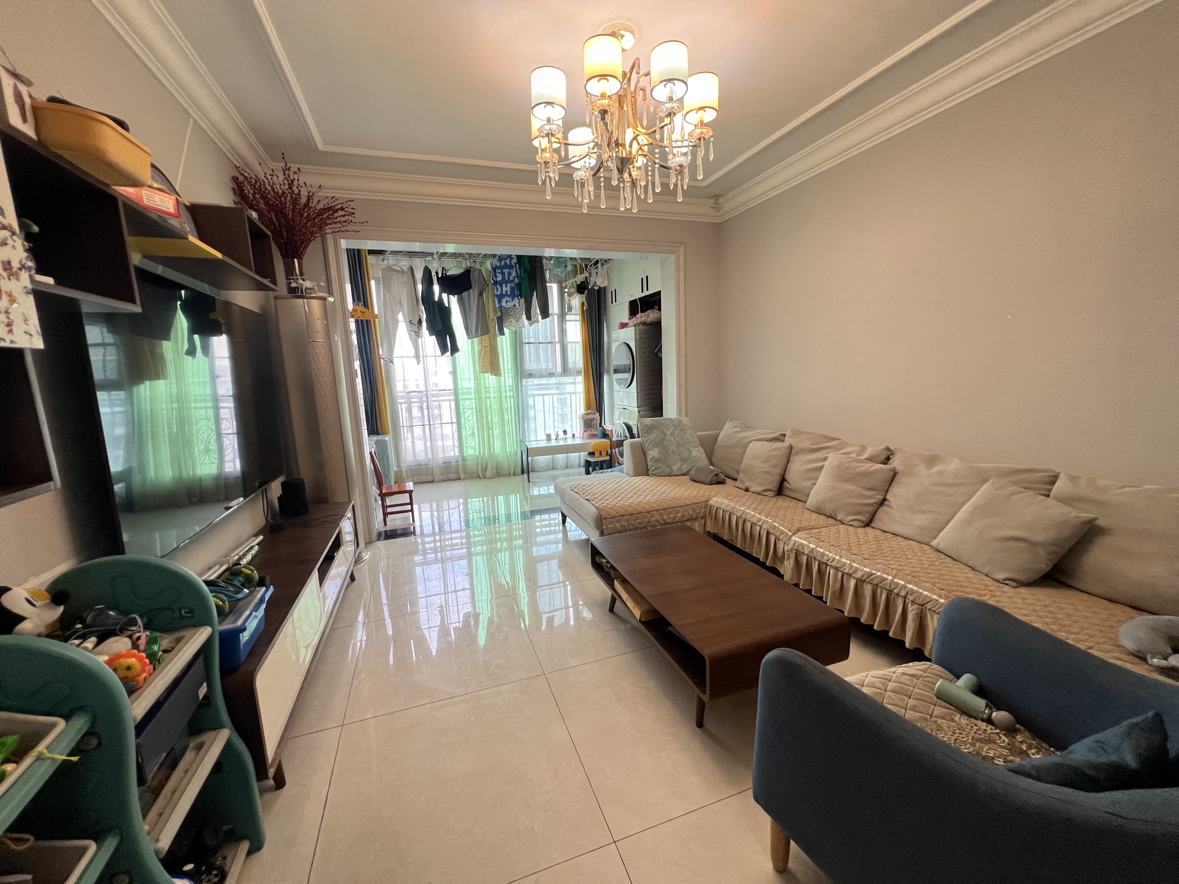 恒大绿洲 3室2厅2卫 75.0万 恒大绿洲 3室2厅2卫 75.0万客厅