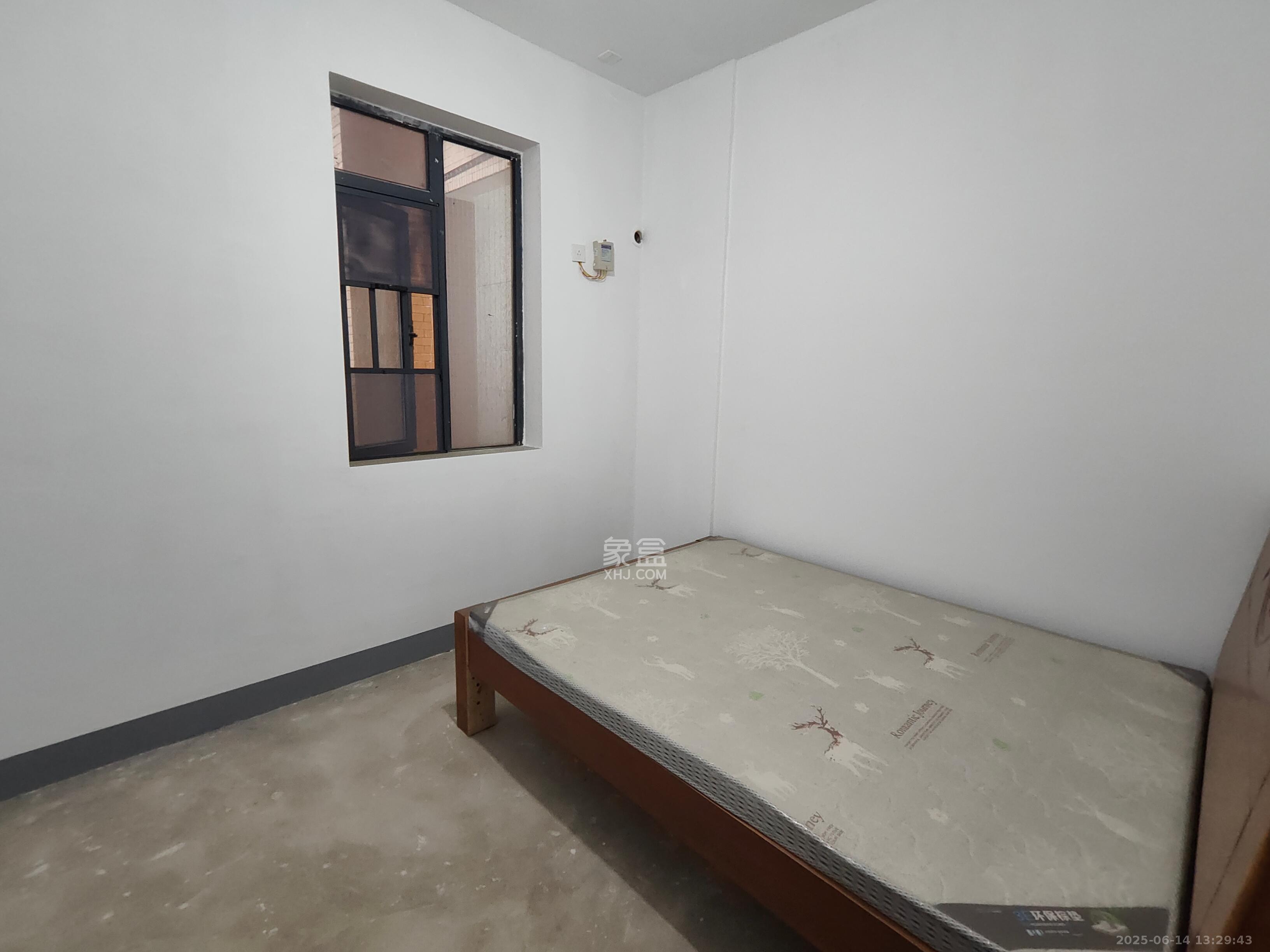 玛丽的花园(金色阳光家园)  4室2厅2卫    2200.0元/月 玛丽的花园(金色阳光家园)  4室2厅2卫    2200.0元/月