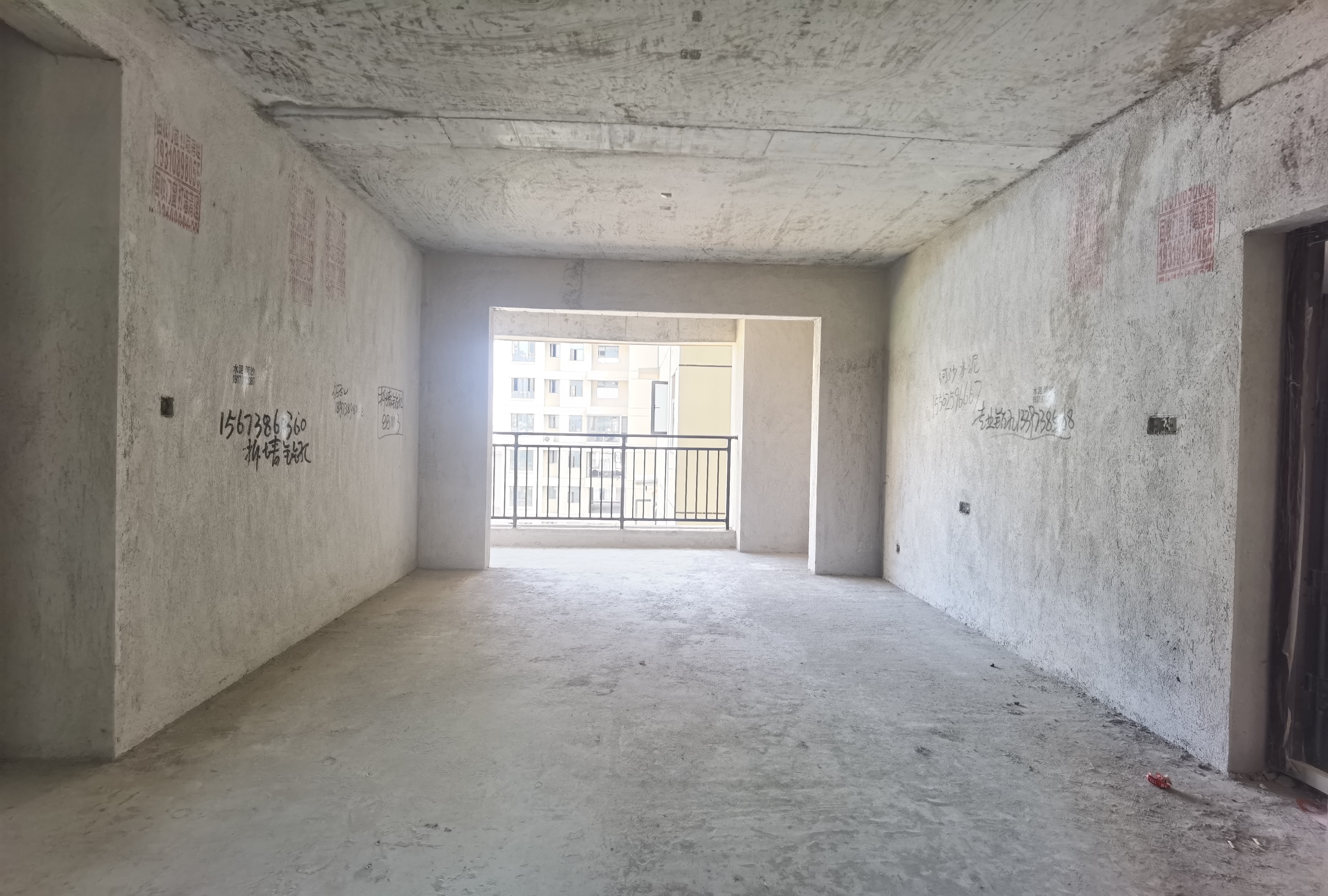 泓科.小科苑 3室2厅2卫 76.8万 泓科.小科苑 3室2厅2卫 76.8万客厅