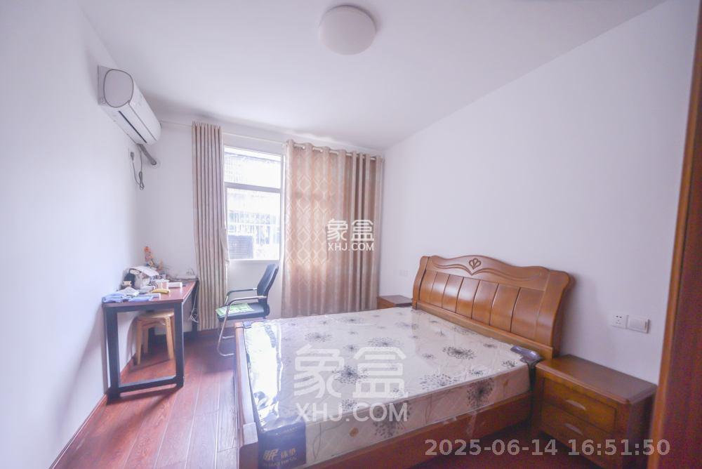 砂子塘社区  2室1厅1卫   1800.00元/月室内图