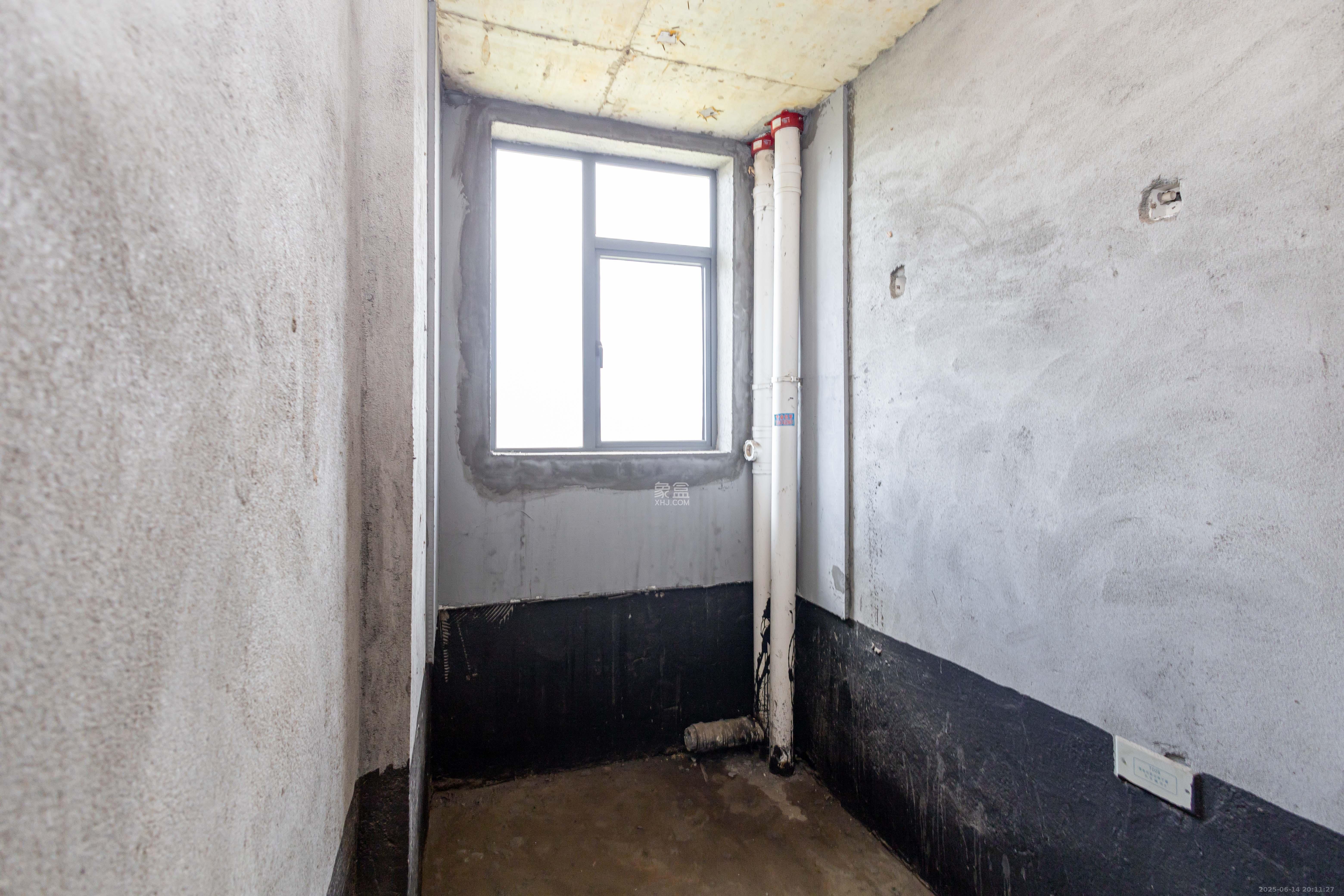 湘预家园  4室2厅2卫    83.8万 湘预家园  4室2厅2卫    83.8万卫生间