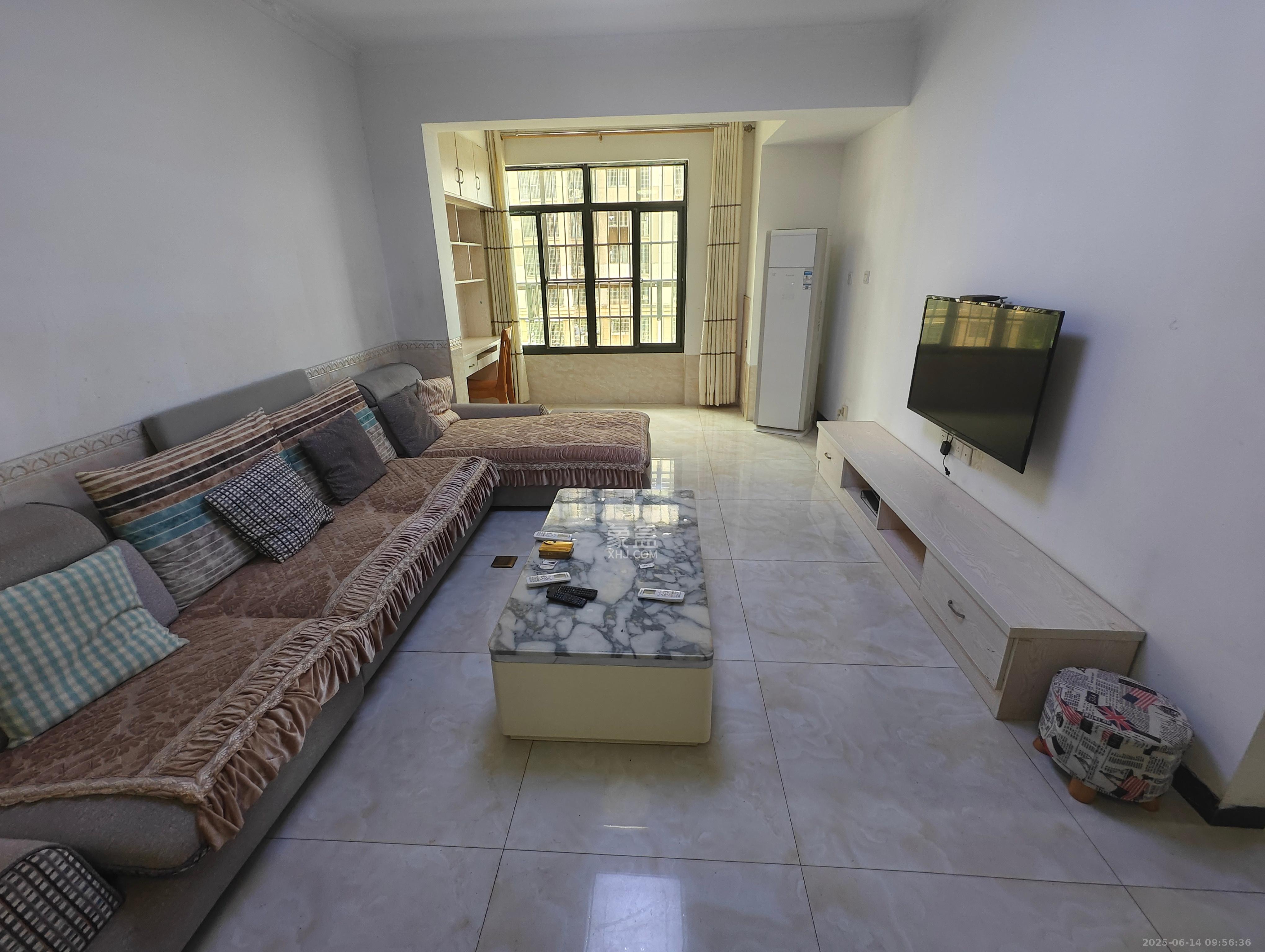 嘉顺苑 3室2厅1卫 2000.0元/月 嘉顺苑 3室2厅1卫 2000.0元/月室内图