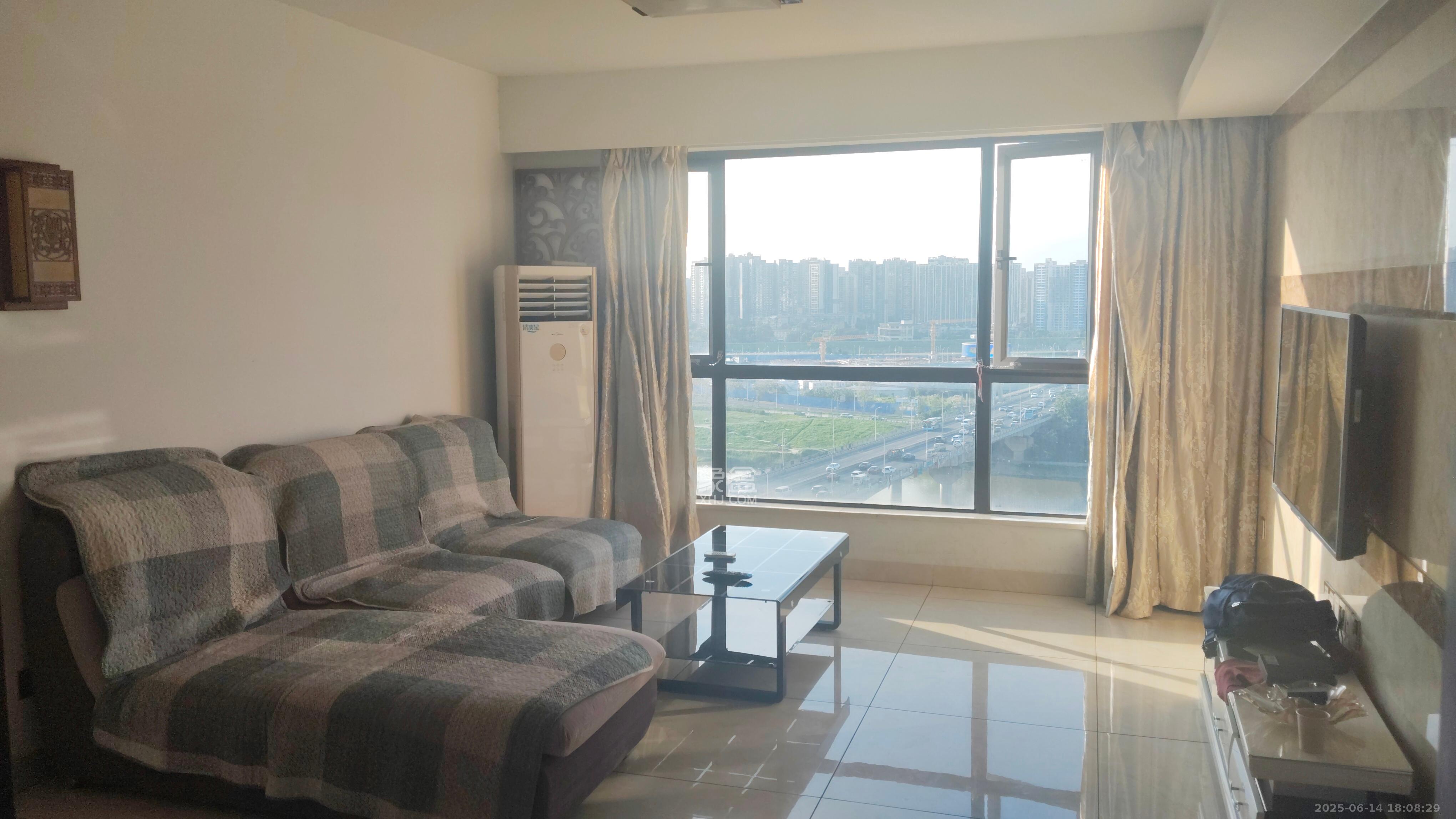 万象凯旋湾 3室2厅1卫 3600.0元/月 万象凯旋湾 3室2厅1卫 3600.0元/月室内图