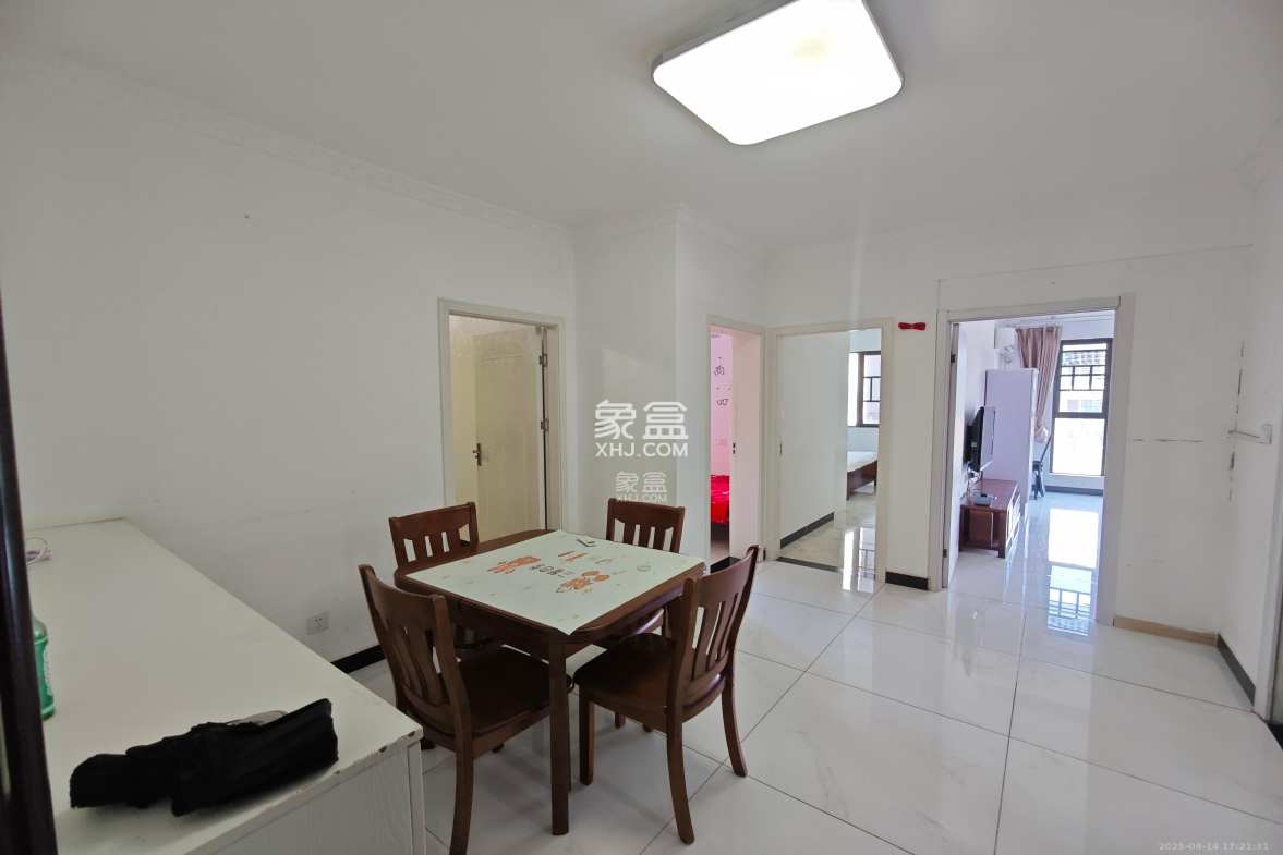 梅溪鑫苑名家 3室2厅1卫 2400.0元/月 梅溪鑫苑名家 3室2厅1卫 2400.0元/月室内图