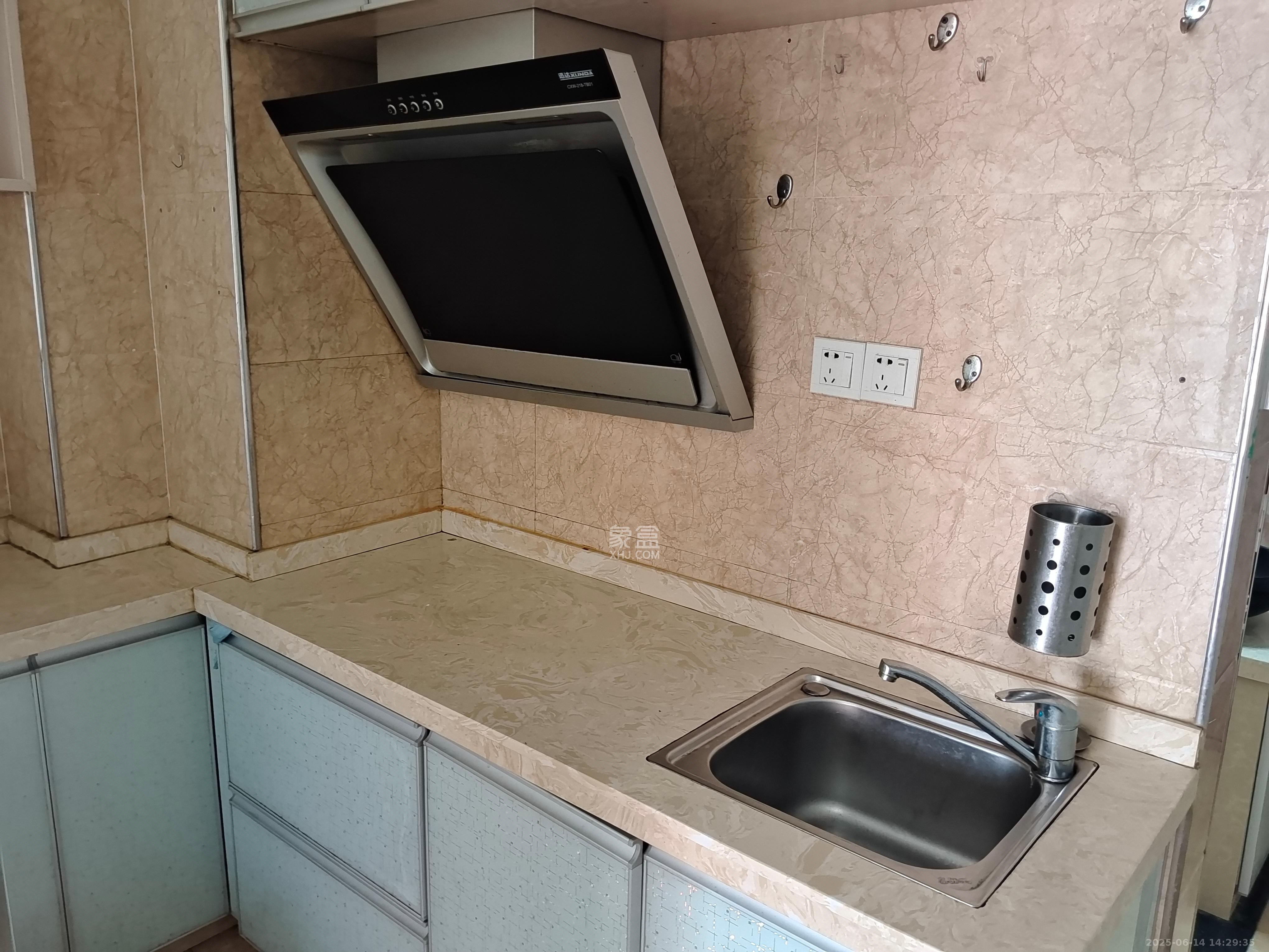 鑫远熙山 1室1厅1卫 1500.0元/月 鑫远熙山 1室1厅1卫 1500.0元/月室内图