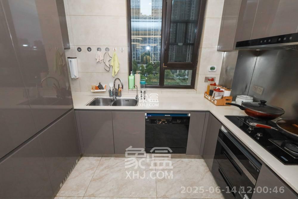 晟通牡丹舸 4室2厅3卫 16500.0元/月 晟通牡丹舸 4室2厅3卫 16500.0元/月室内图