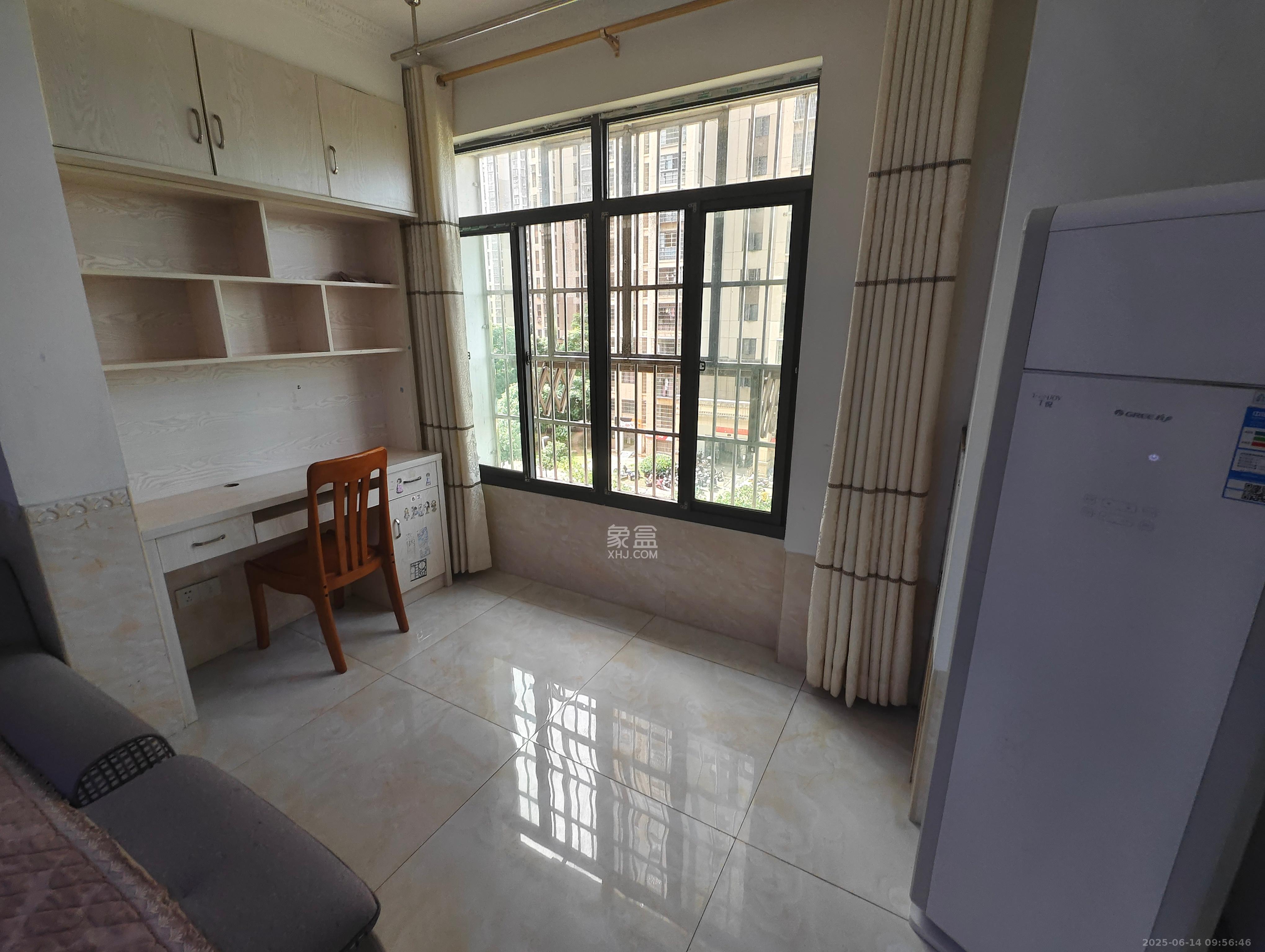 嘉顺苑 3室2厅1卫 2000.0元/月 嘉顺苑 3室2厅1卫 2000.0元/月室内图