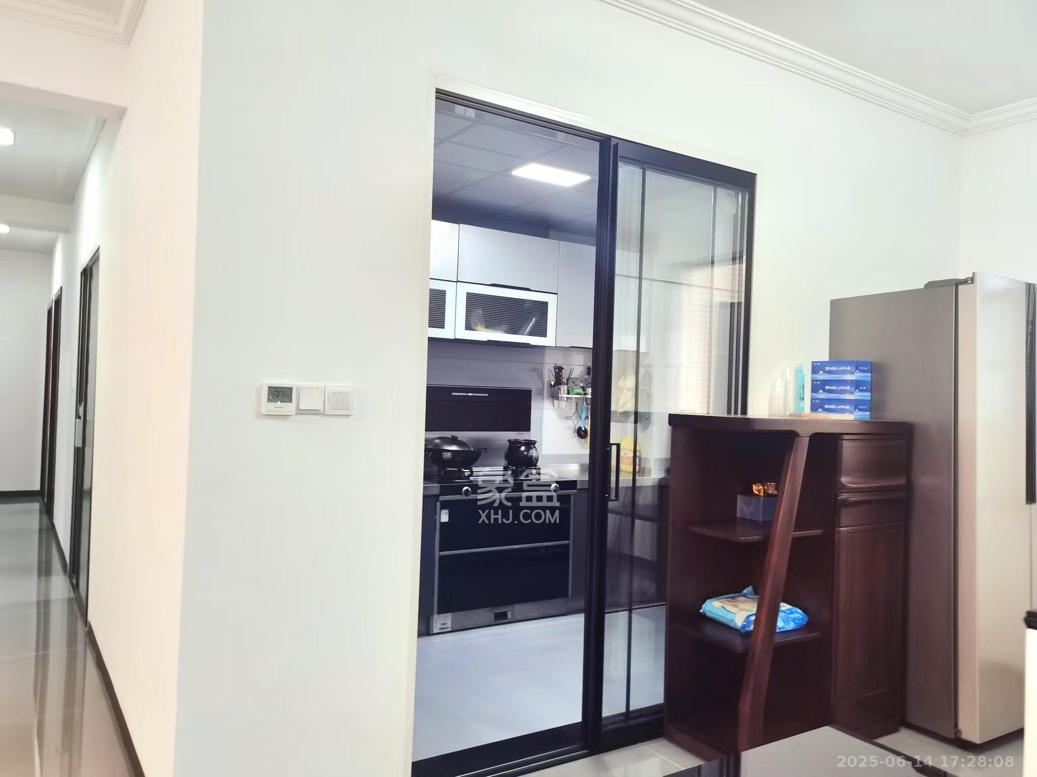 江山帝景雅典  4室2厅2卫    3900.0元/月 江山帝景雅典  4室2厅2卫    3900.0元/月室内图