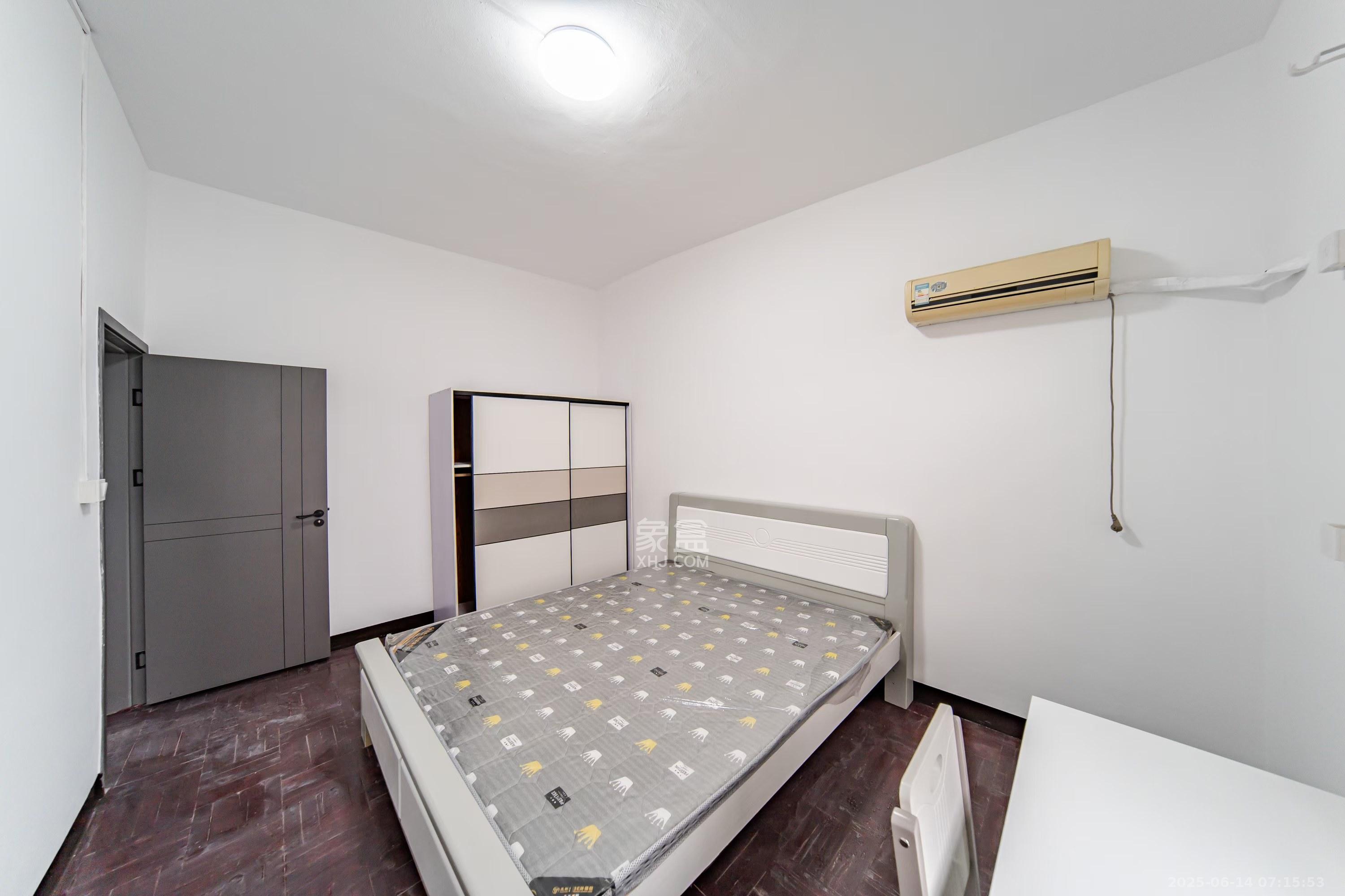 湖南大学天马西村 3室2厅2卫 3200.0元/月 湖南大学天马西村 3室2厅2卫 3200.0元/月室内图