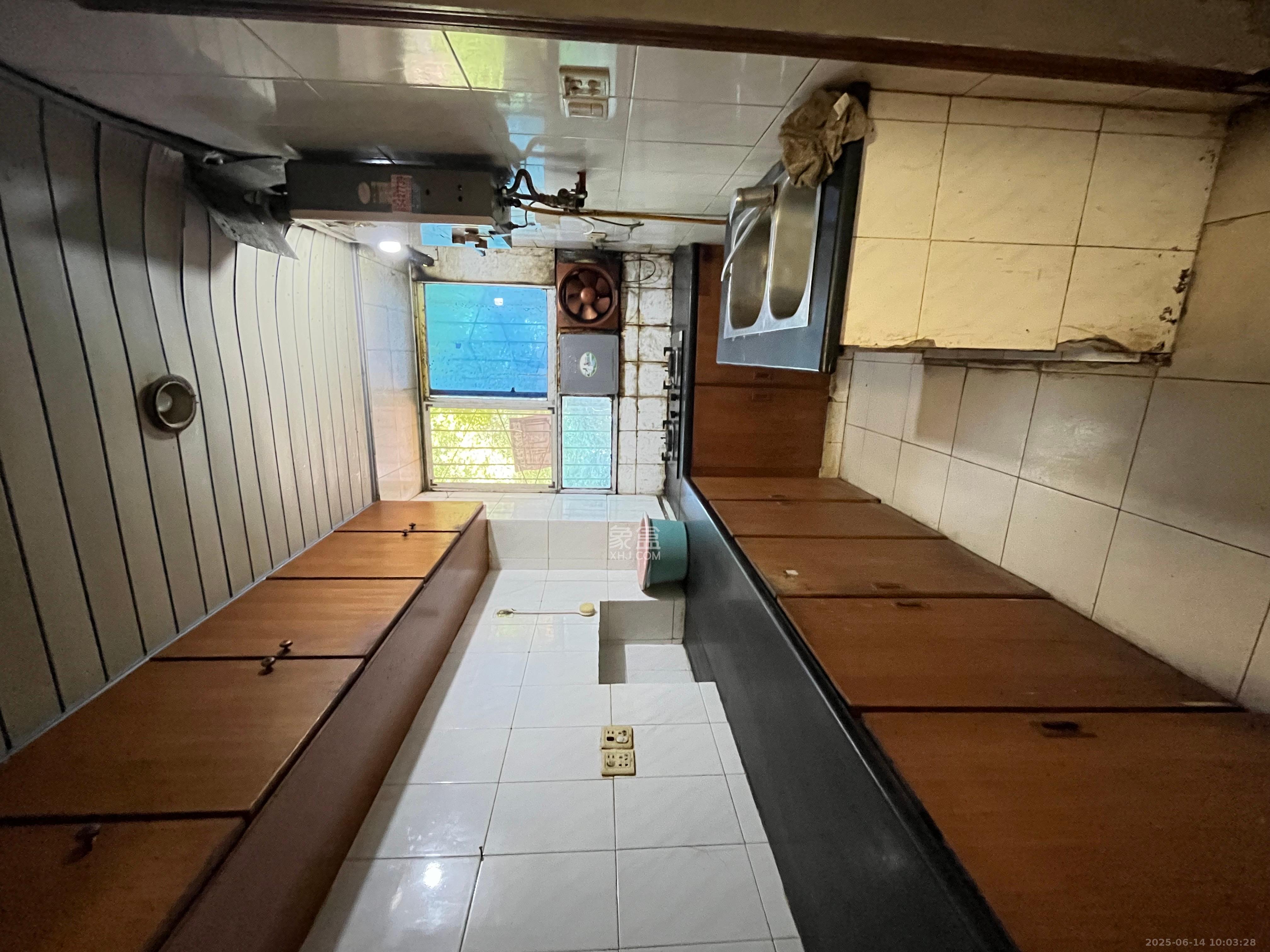 红旗区二片  4室1厅1卫   1500.00元/月室内图