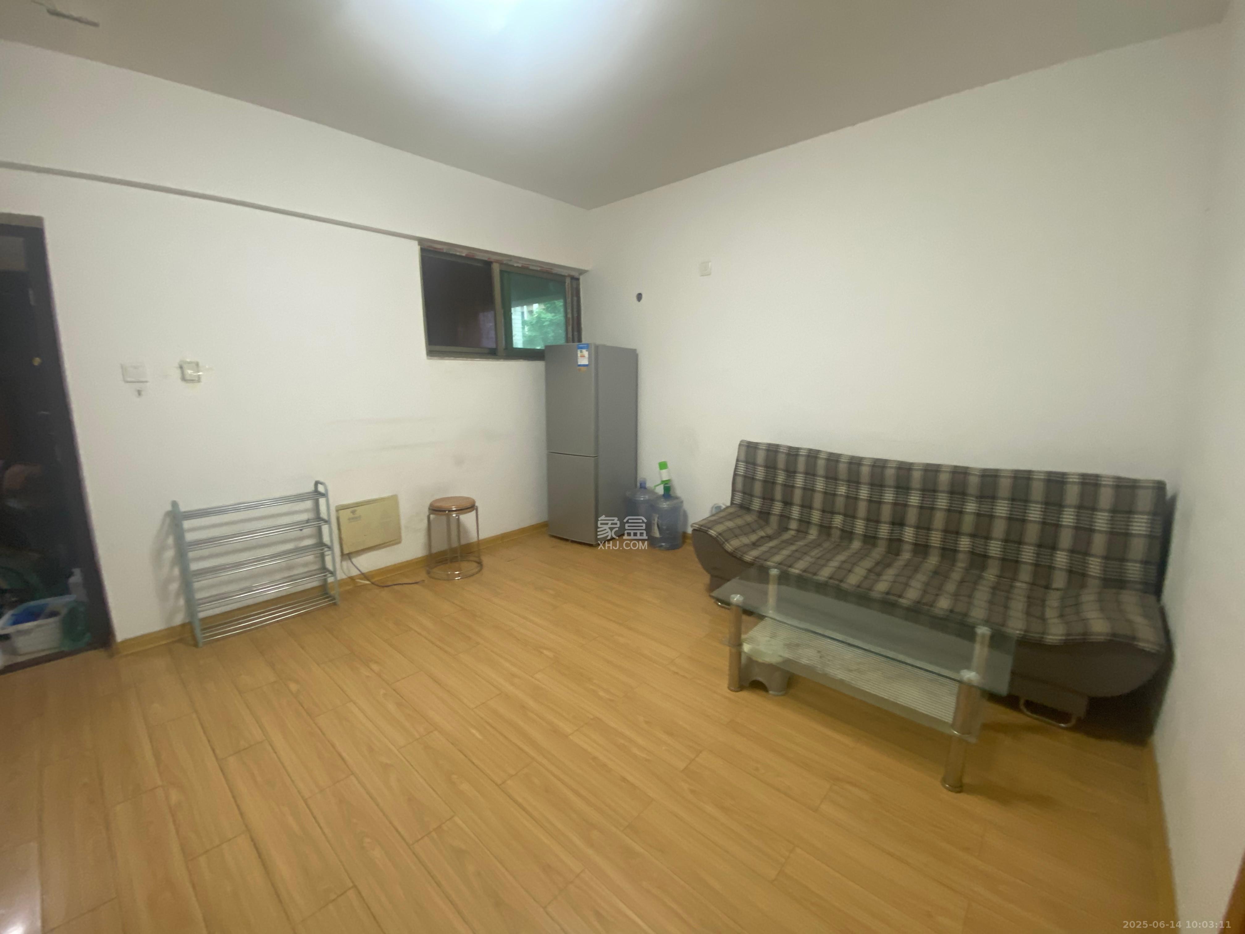 中建芙蓉工社  2室1厅1卫   1600.00元/月室内图