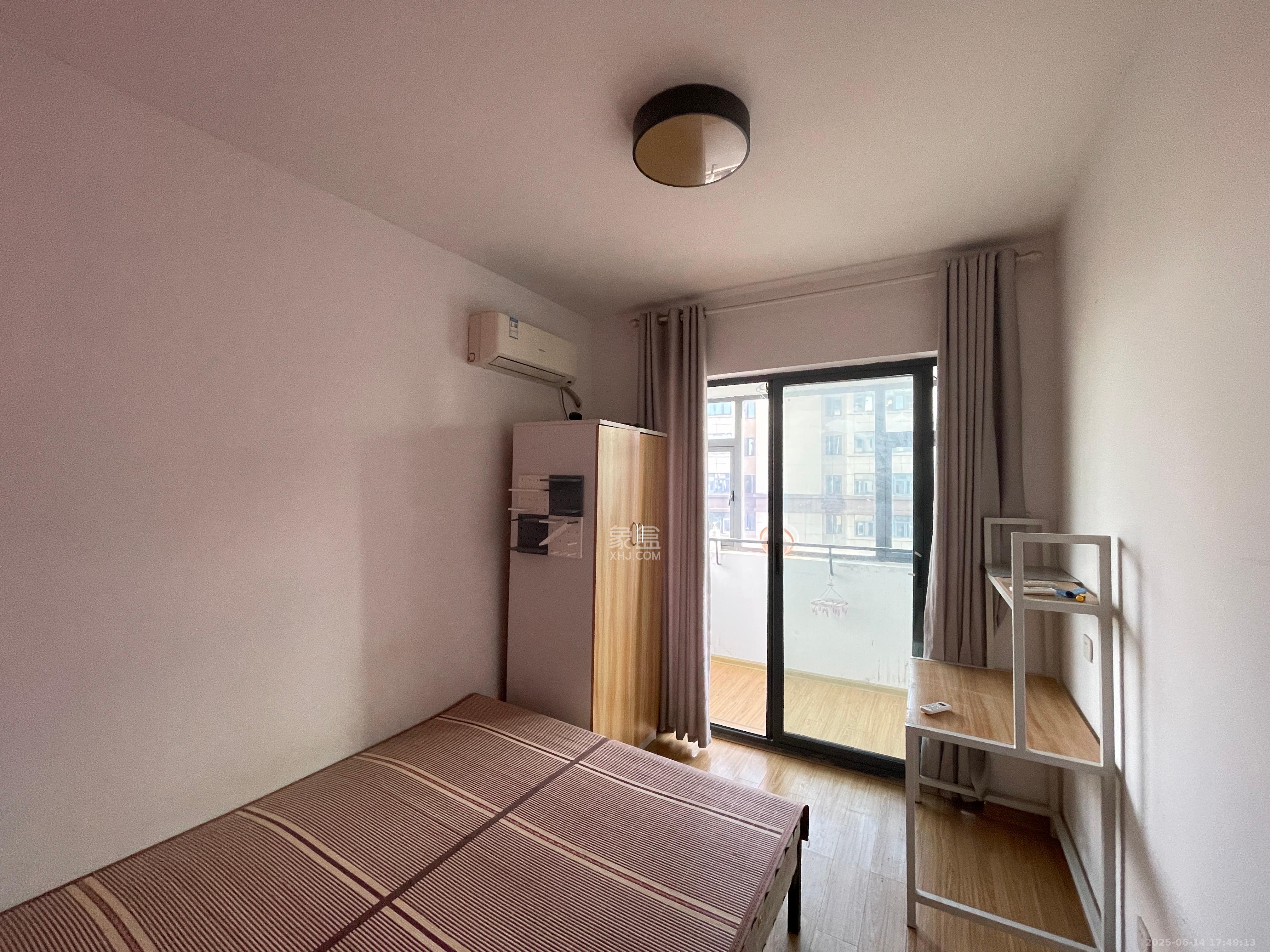 蓝光雍锦阁 1室1厅1卫 750.0元/月 蓝光雍锦阁 1室1厅1卫 750.0元/月室内图