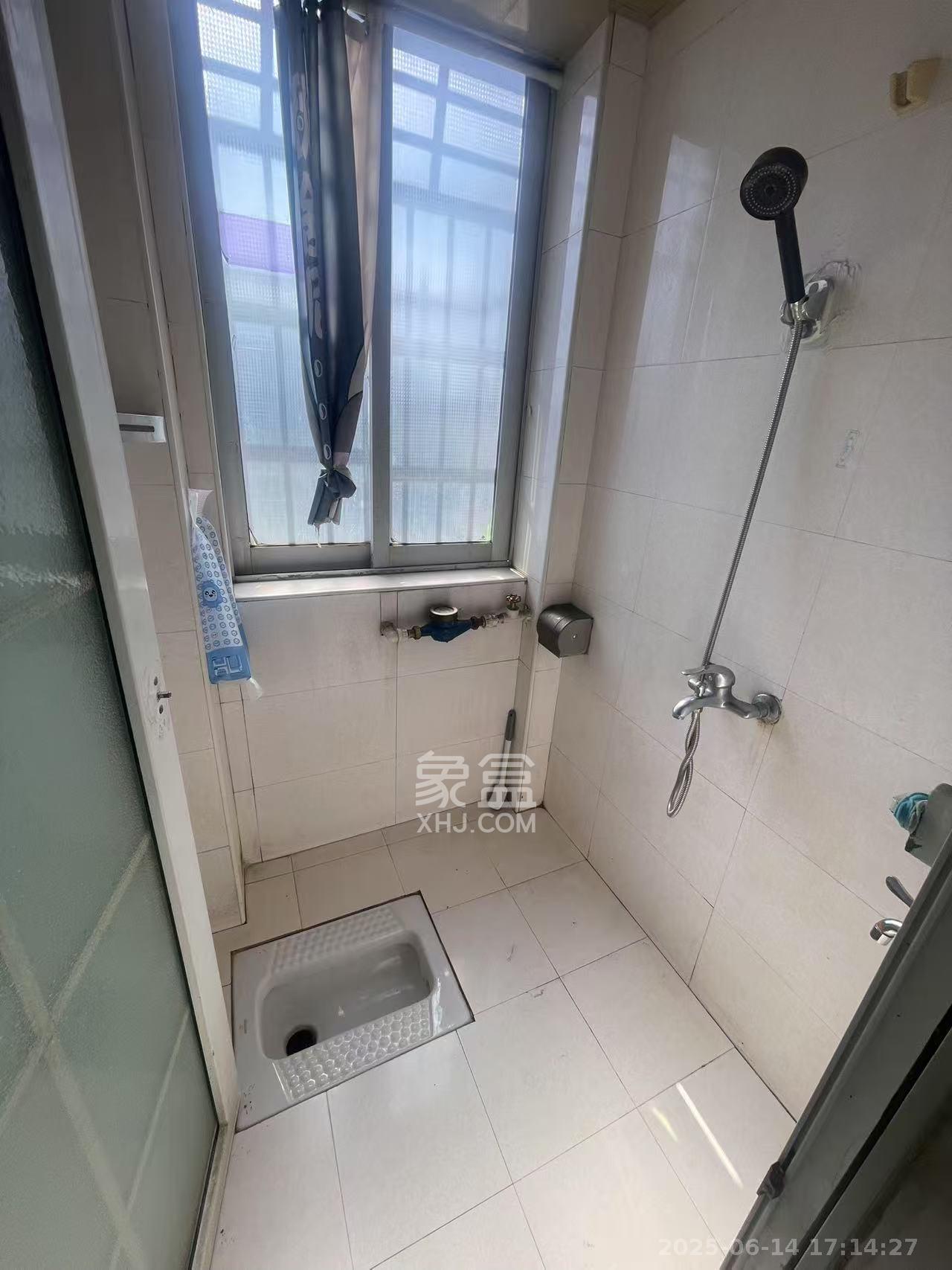 添景阁 2室1厅1卫 1800.0元/月 添景阁 2室1厅1卫 1800.0元/月室内图