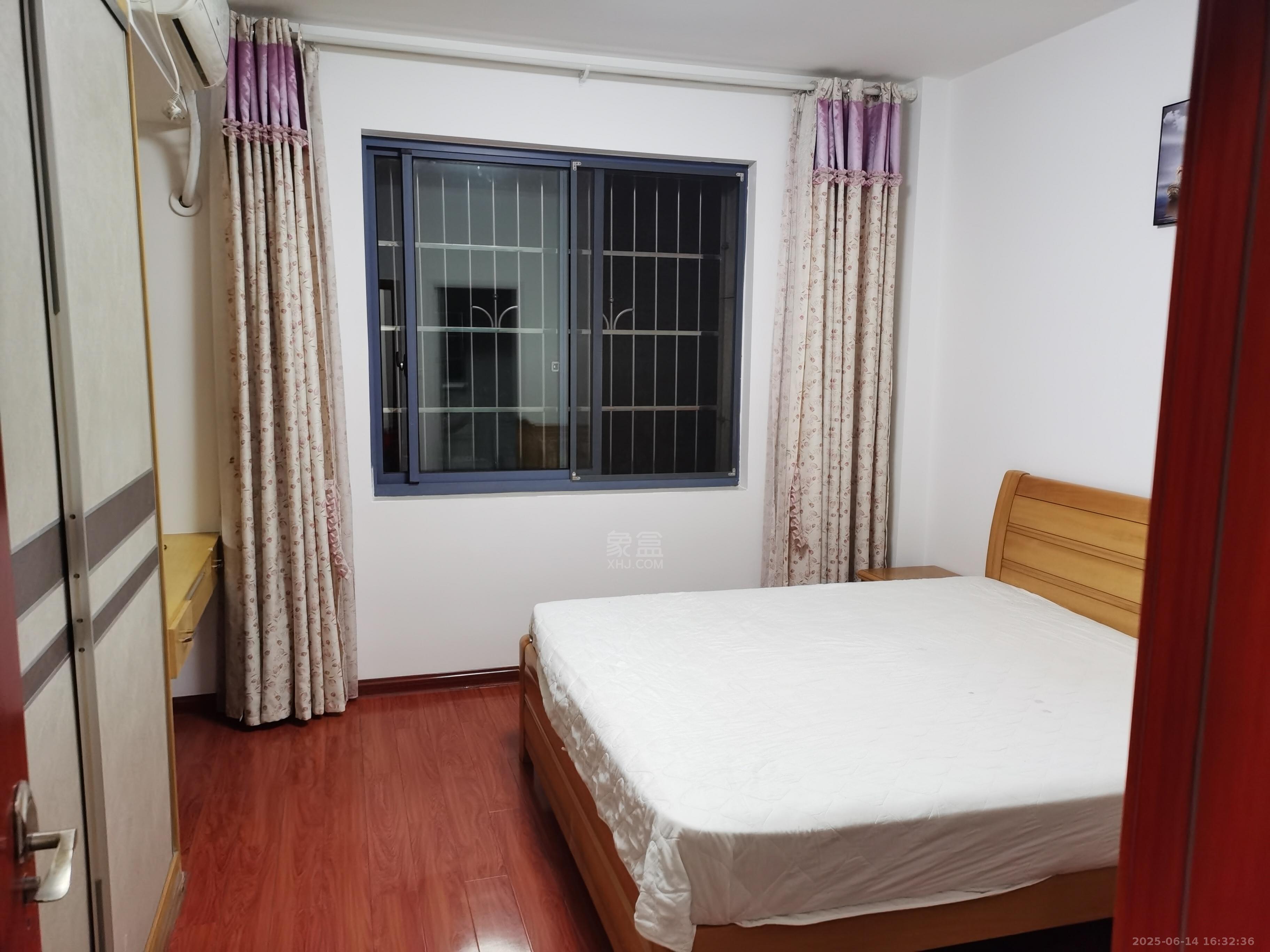 天泉一品 3室2厅2卫 1800.0元/月 天泉一品 3室2厅2卫 1800.0元/月室内图