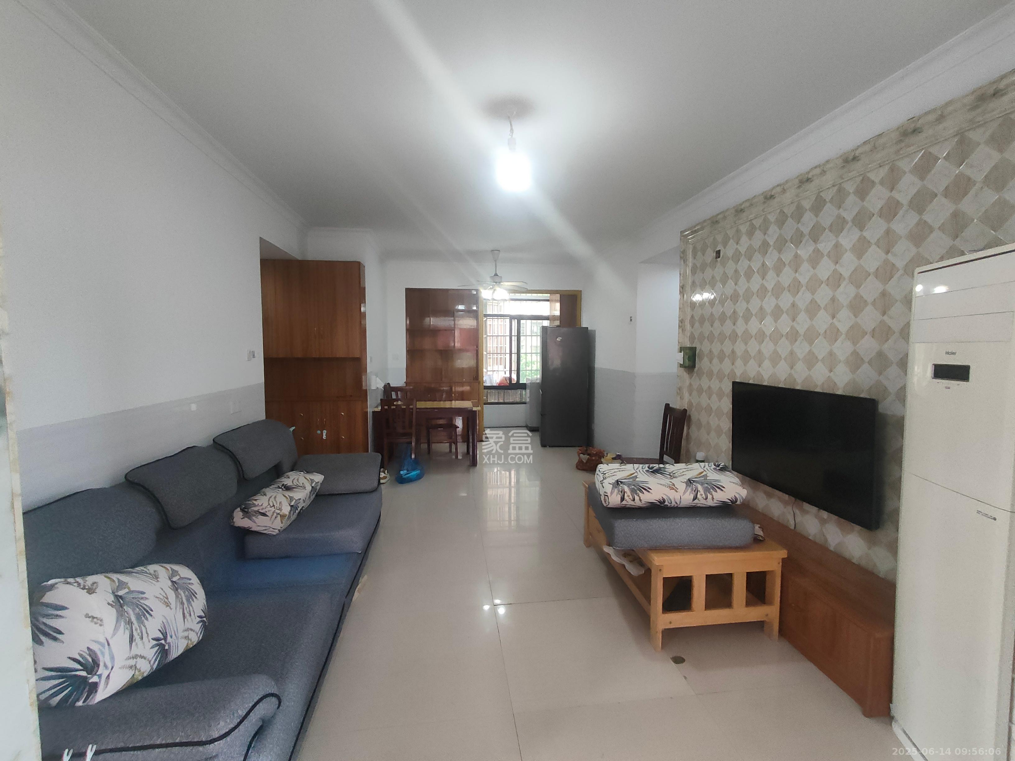 嘉顺苑 4室2厅2卫 2400.0元/月 嘉顺苑 4室2厅2卫 2400.0元/月室内图