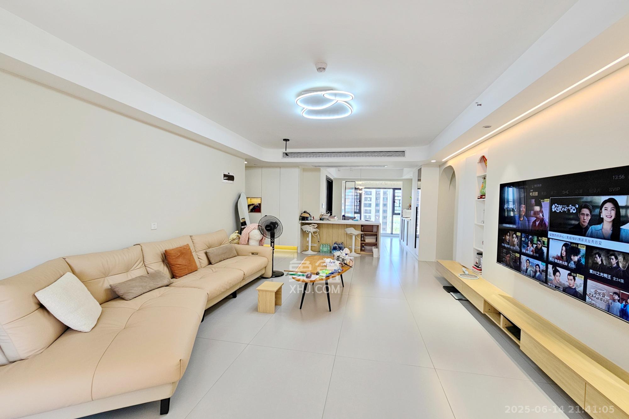 阳光城尚东湾凌云府 4室2厅2卫 160.0万 阳光城尚东湾凌云府 4室2厅2卫 160.0万客厅