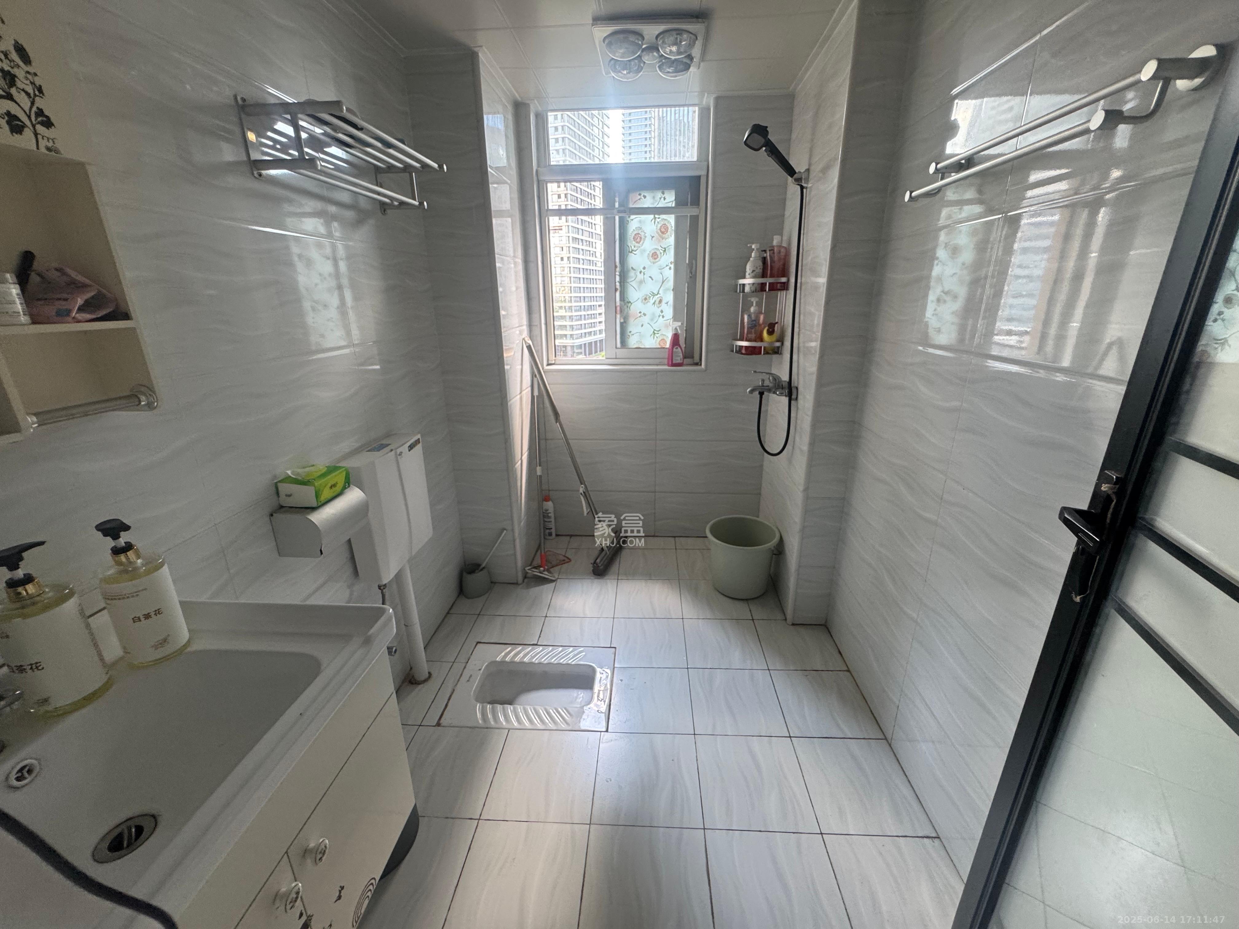 北辰三角洲C2区  3室2厅2卫    3800.0元/月 北辰三角洲C2区  3室2厅2卫    3800.0元/月室内图