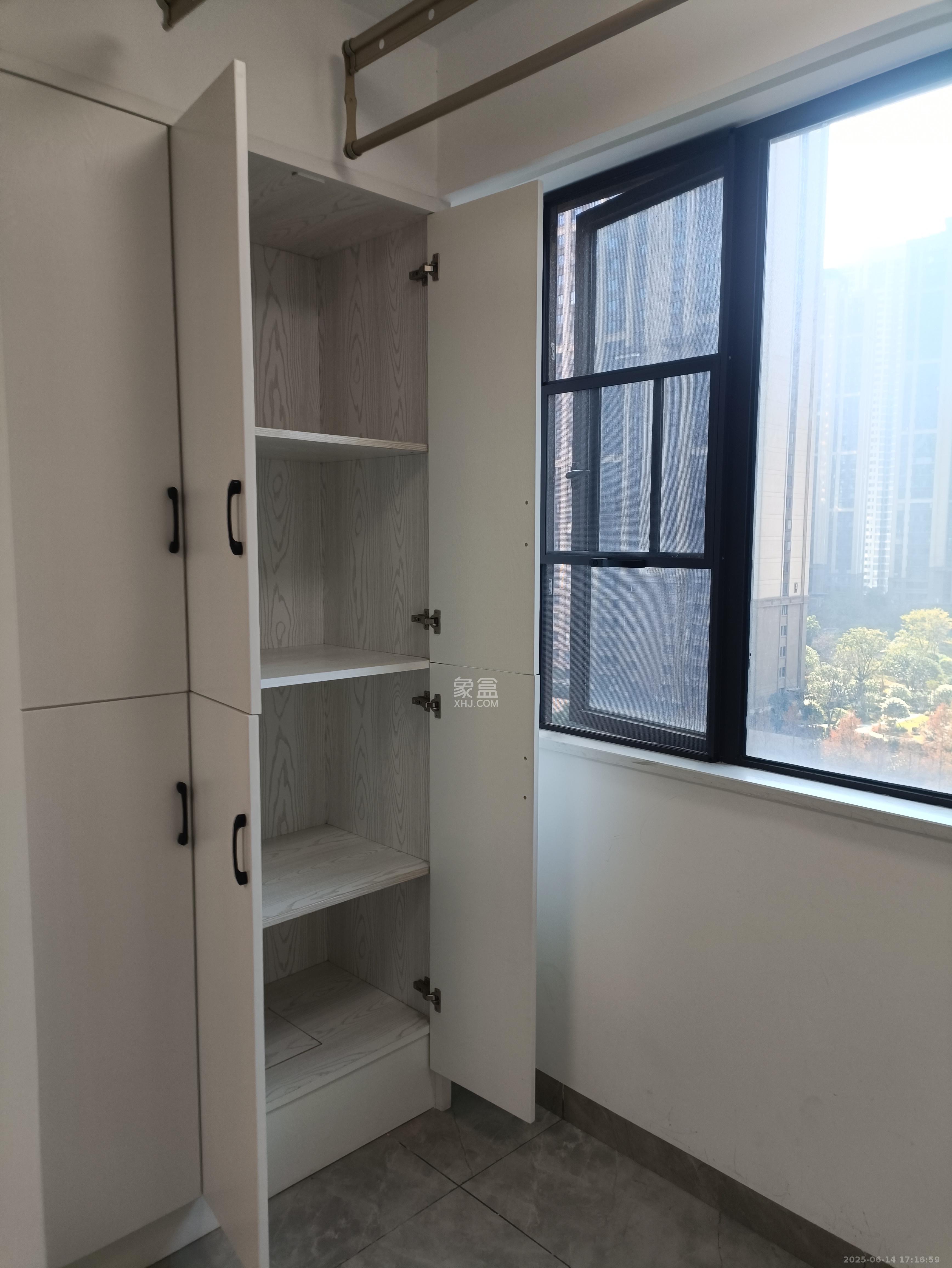 中国铁建梅溪青秀二期  3室2厅2卫   3200.00元/月室内图