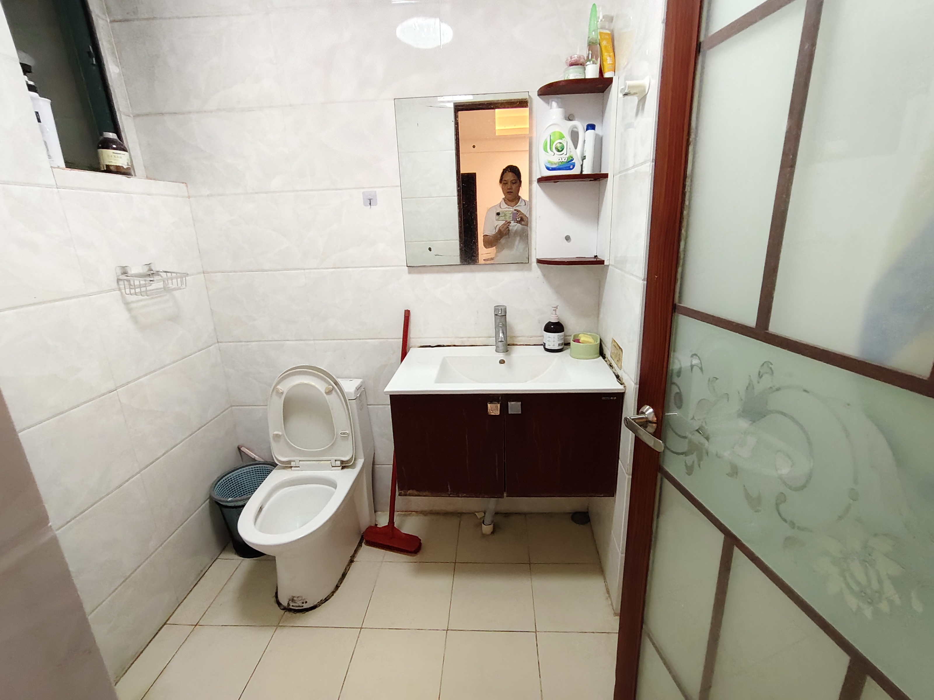 中景花园  2室1厅1卫   2400.00元/月室内图