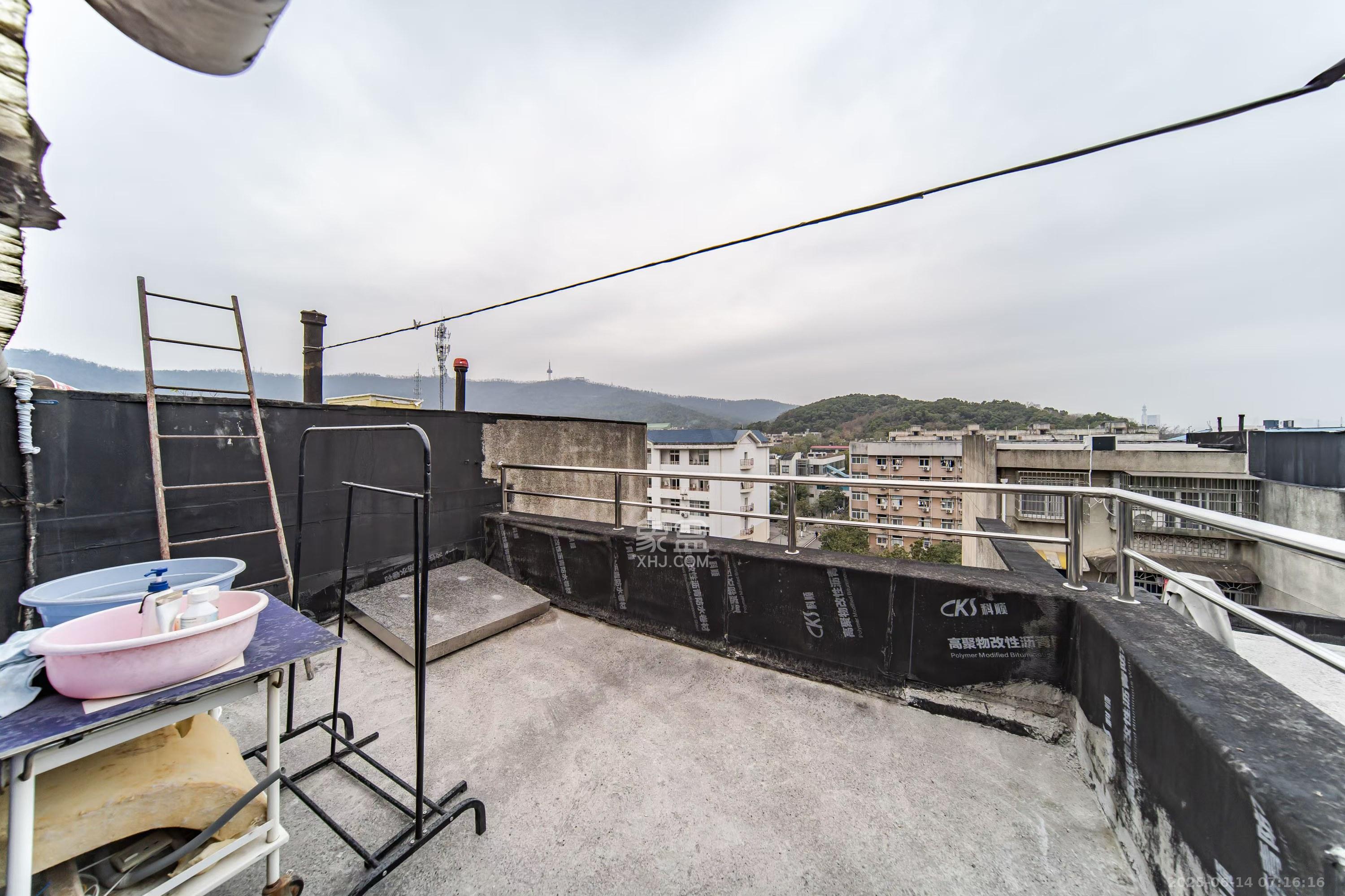 湖南大学天马西村 3室2厅2卫 3200.0元/月 湖南大学天马西村 3室2厅2卫 3200.0元/月室内图