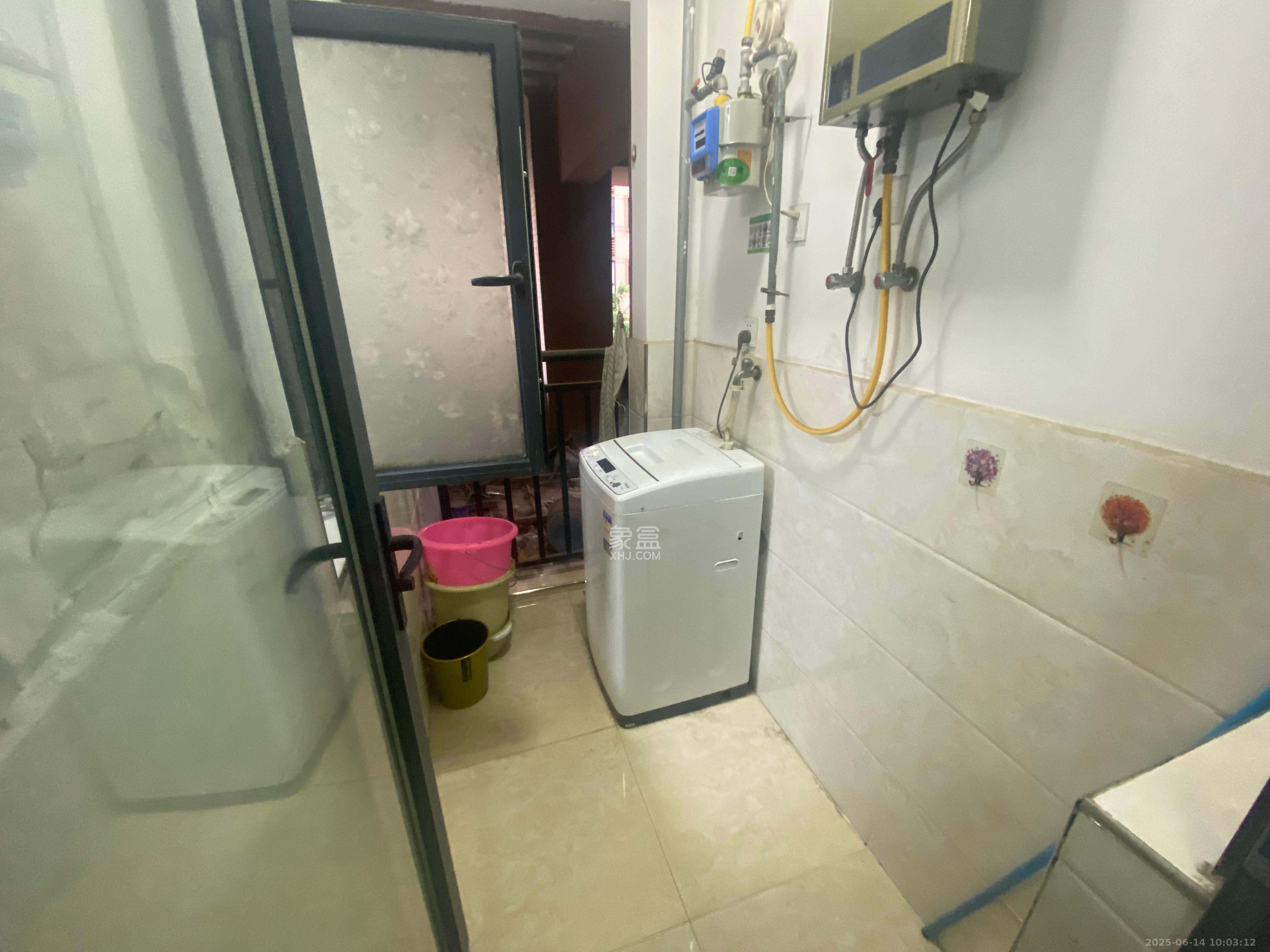 中建芙蓉工社  2室1厅1卫   1600.00元/月室内图