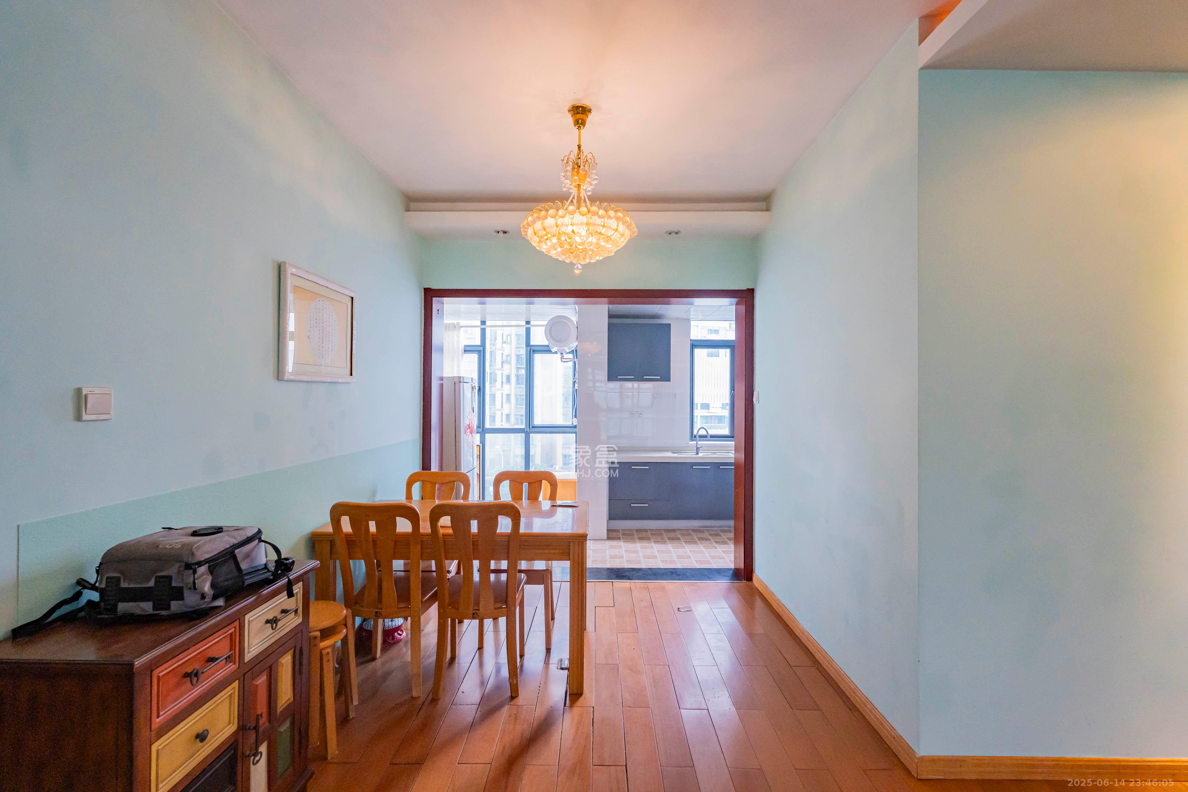 归心苑  3室2厅2卫    118.6万 归心苑  3室2厅2卫    118.6万客厅