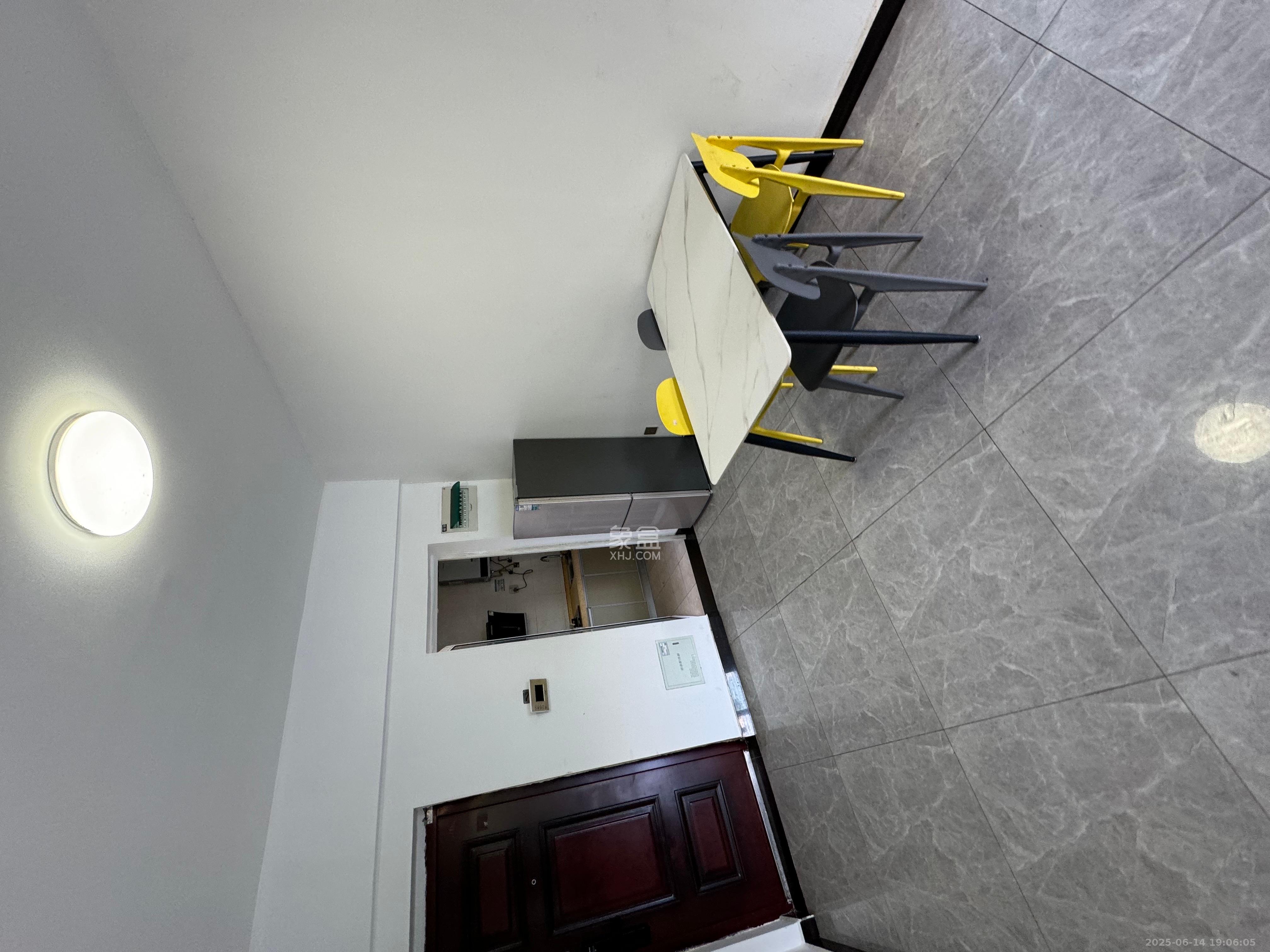 骑龙大街(骑龙苑) 3室2厅1卫 2400.0元/月 骑龙大街(骑龙苑) 3室2厅1卫 2400.0元/月室内图