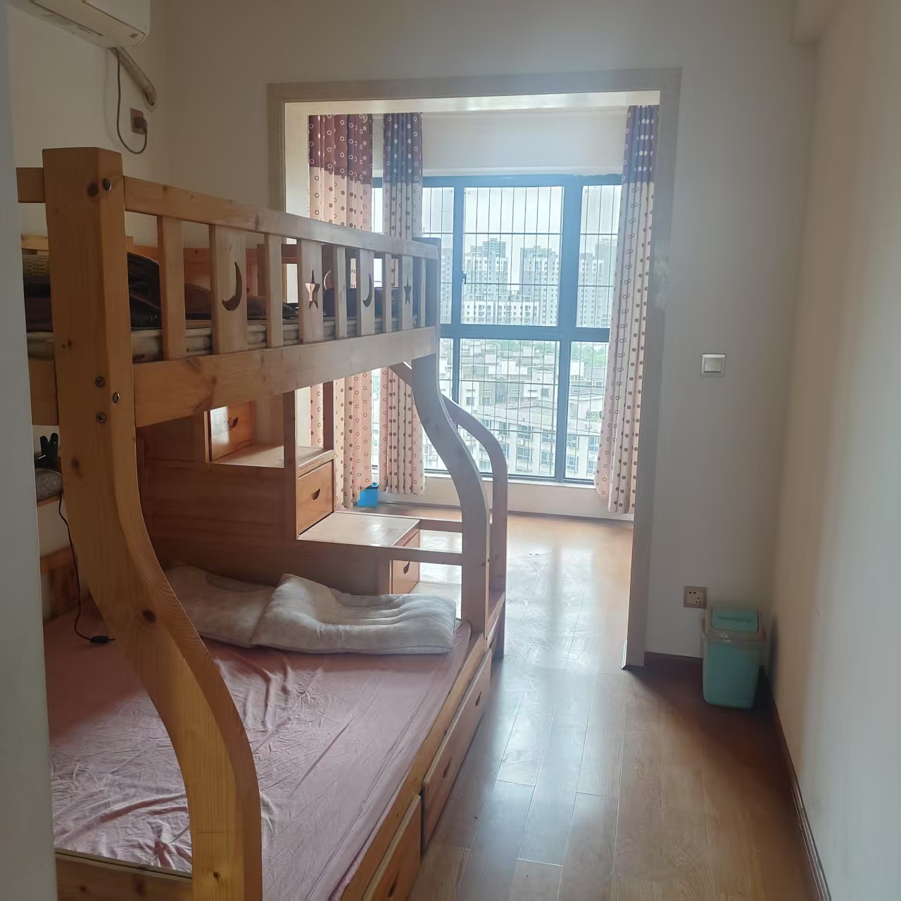 幸福嘉园 3室2厅2卫 2100.0元/月 幸福嘉园 3室2厅2卫 2100.0元/月室内图