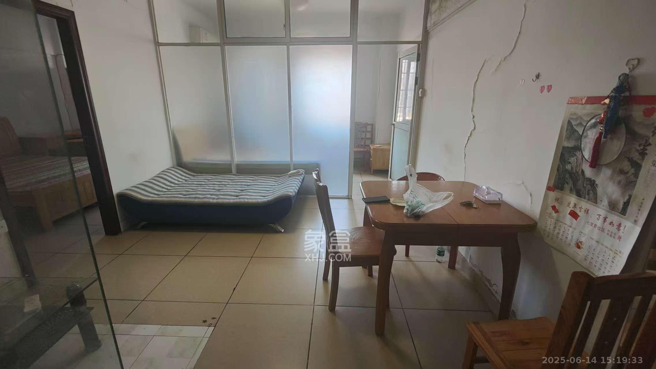 西罗亚大厦  1室1厅1卫    3000.0元/月 西罗亚大厦  1室1厅1卫    3000.0元/月