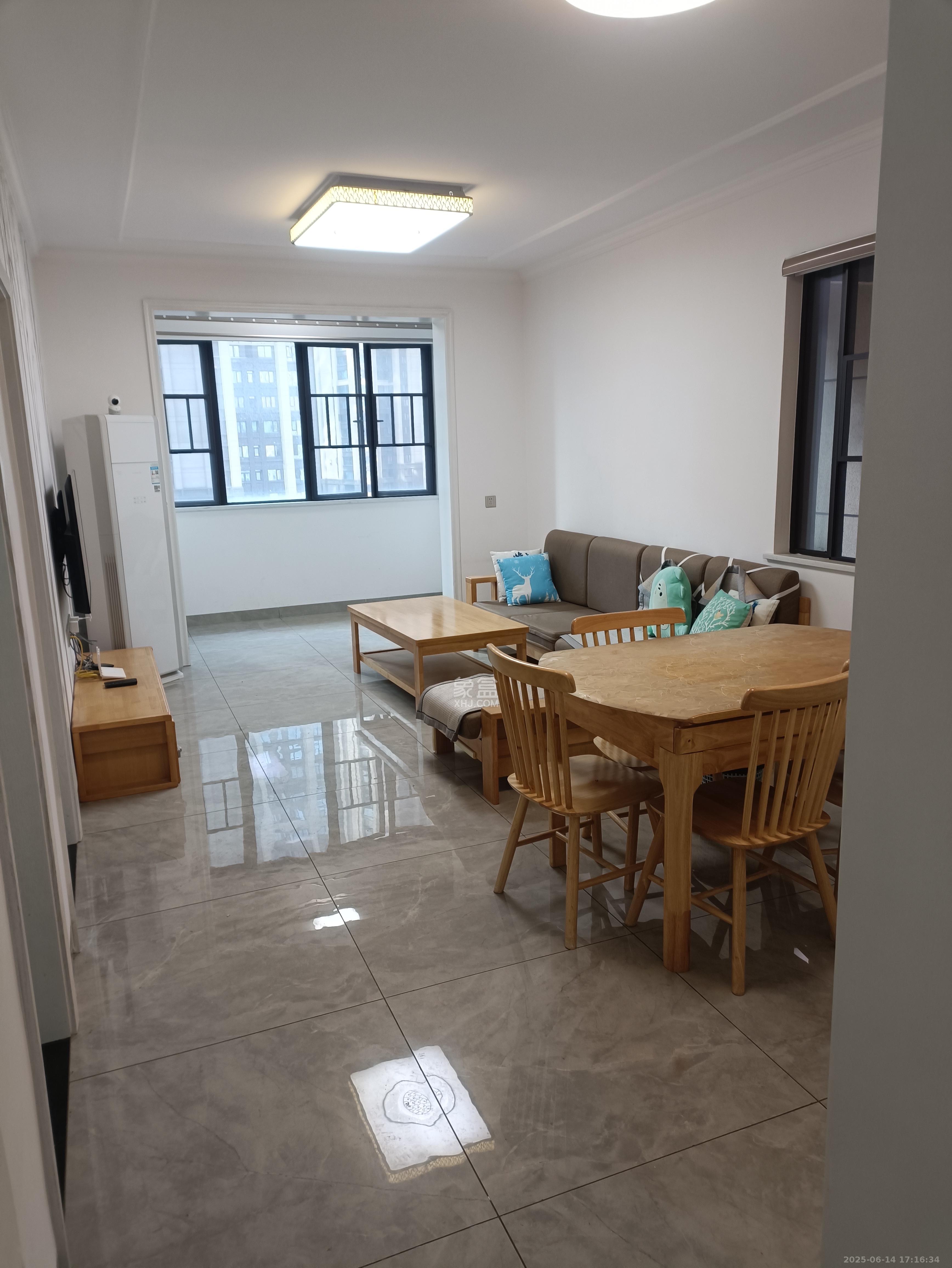 中国铁建梅溪青秀二期  3室2厅2卫    2600.0元/月 中国铁建梅溪青秀二期  3室2厅2卫    2600.0元/月