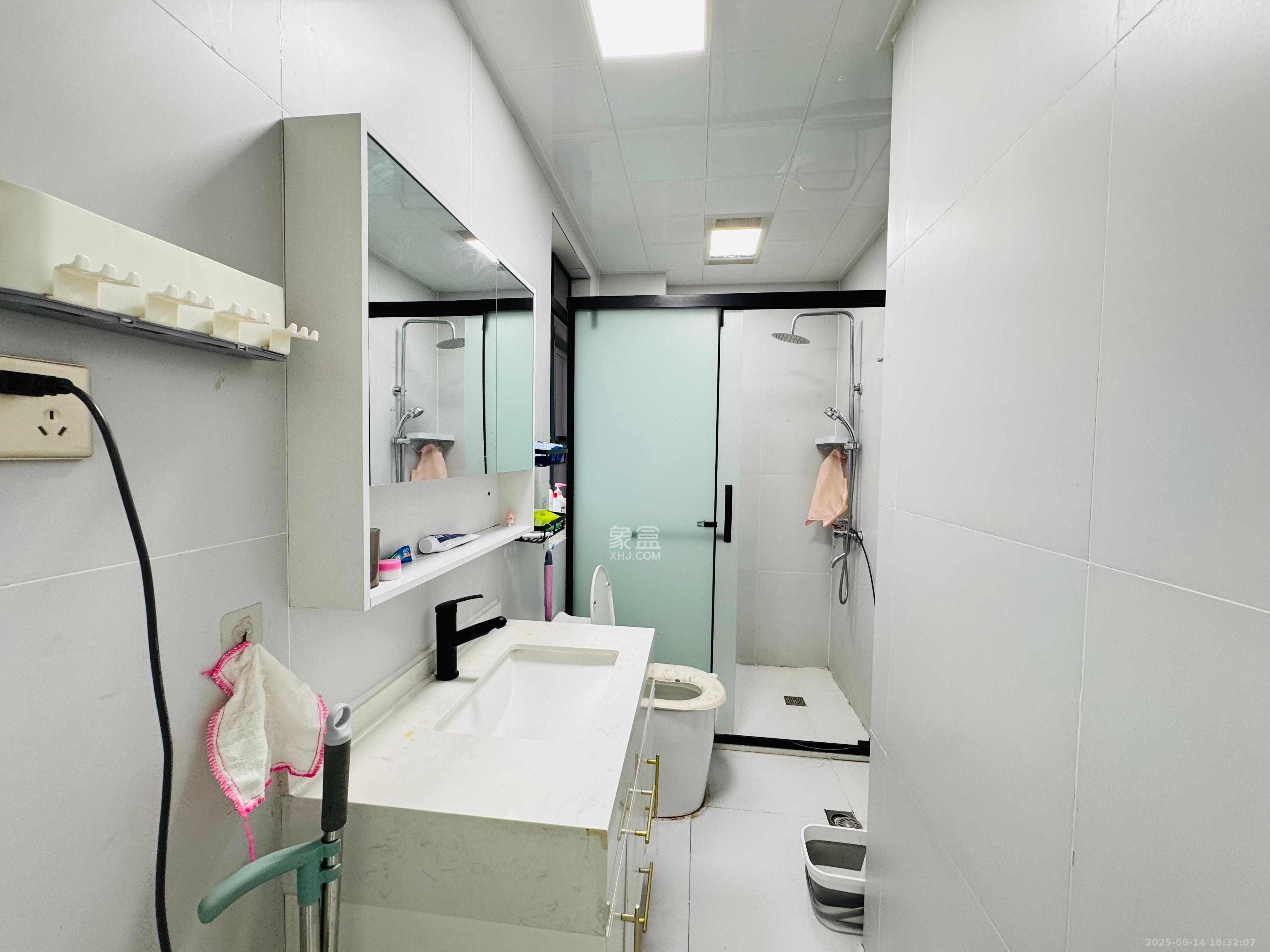 上园商住小区  3室2厅1卫   3700.00元/月室内图