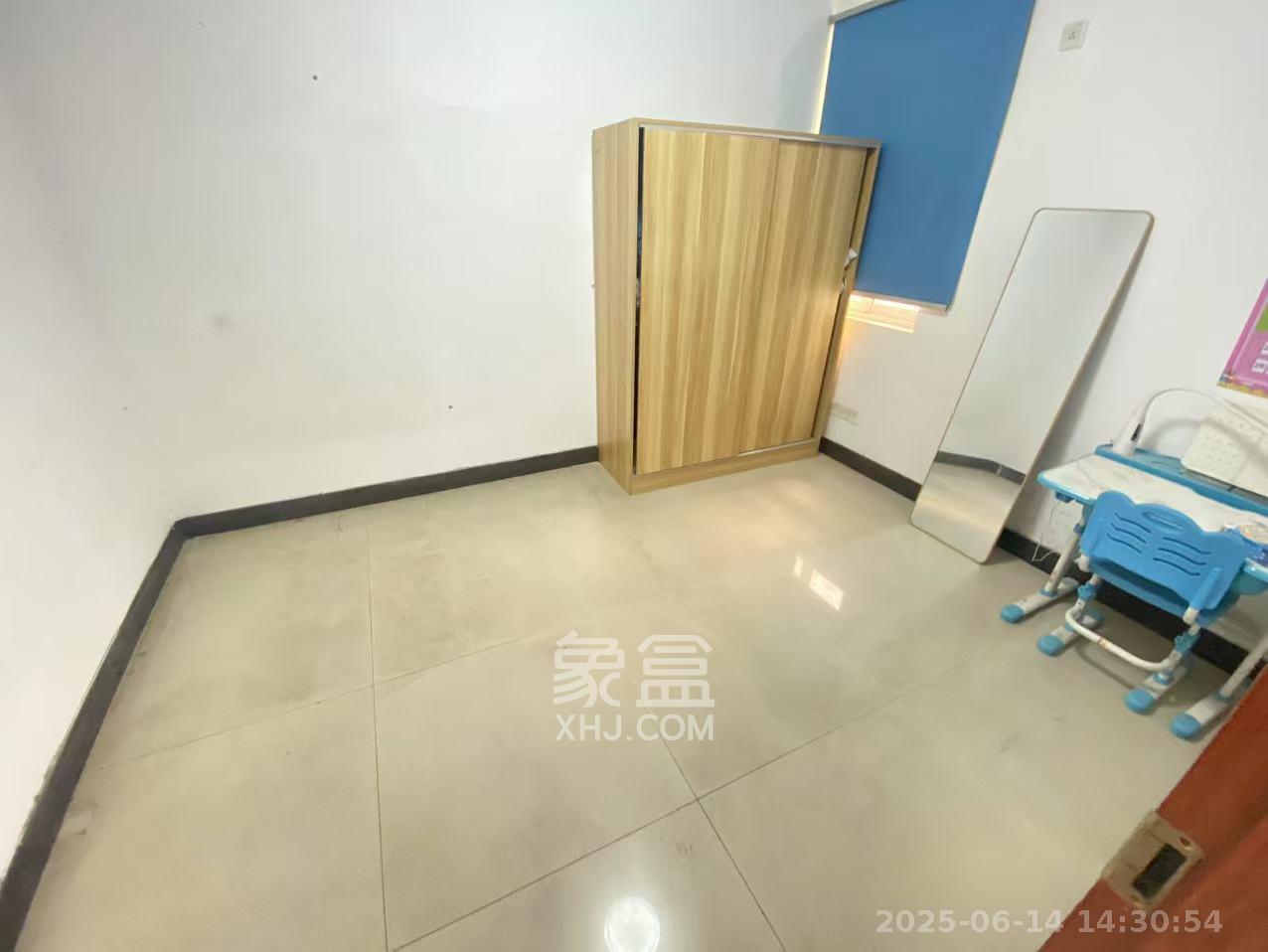 巧克力空间（建鸿达现代大厦）  2室1厅1卫   1700.00元/月室内图