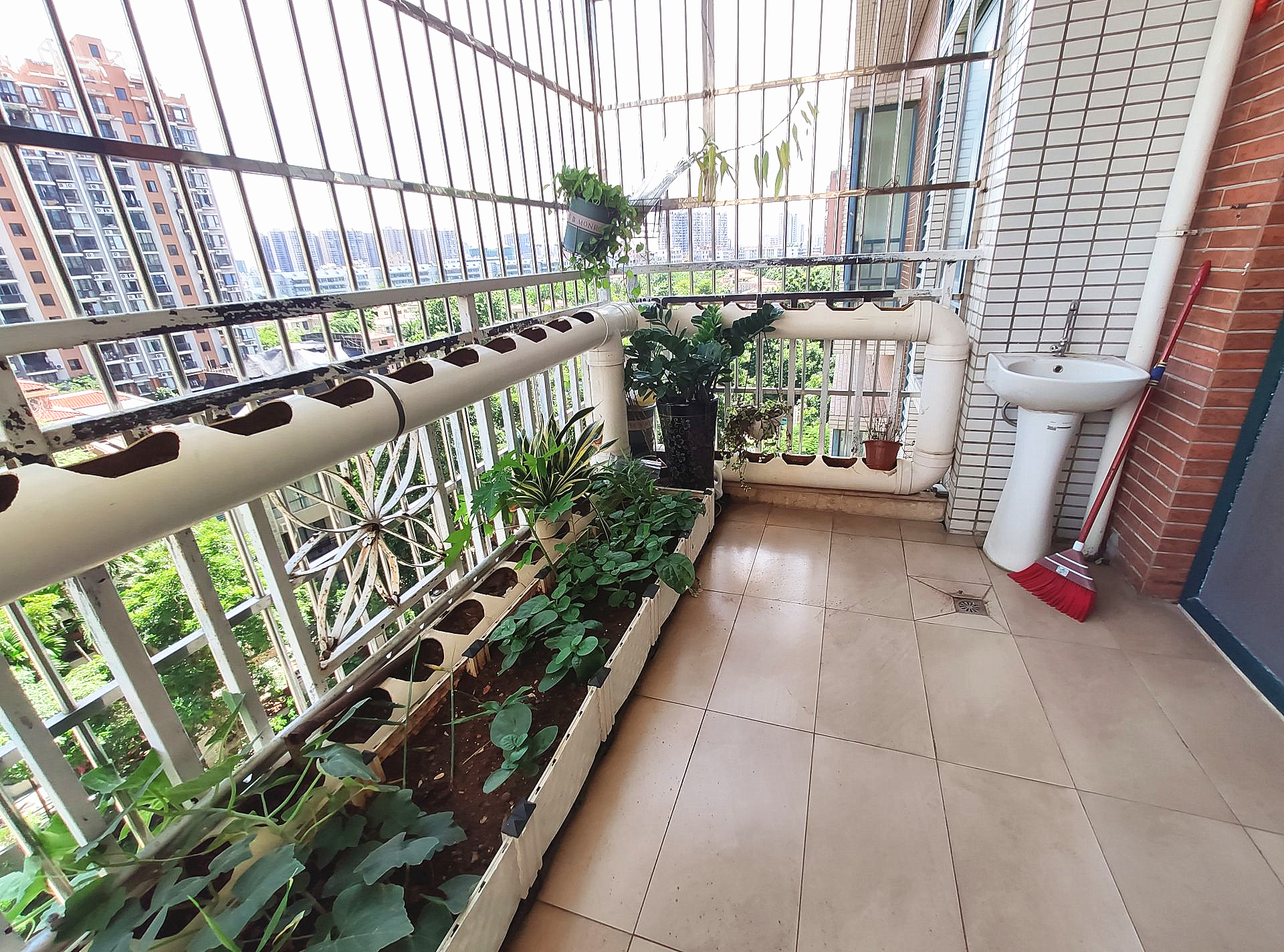 万花坊  3室1厅1卫    3200.0元/月 万花坊  3室1厅1卫    3200.0元/月室内图