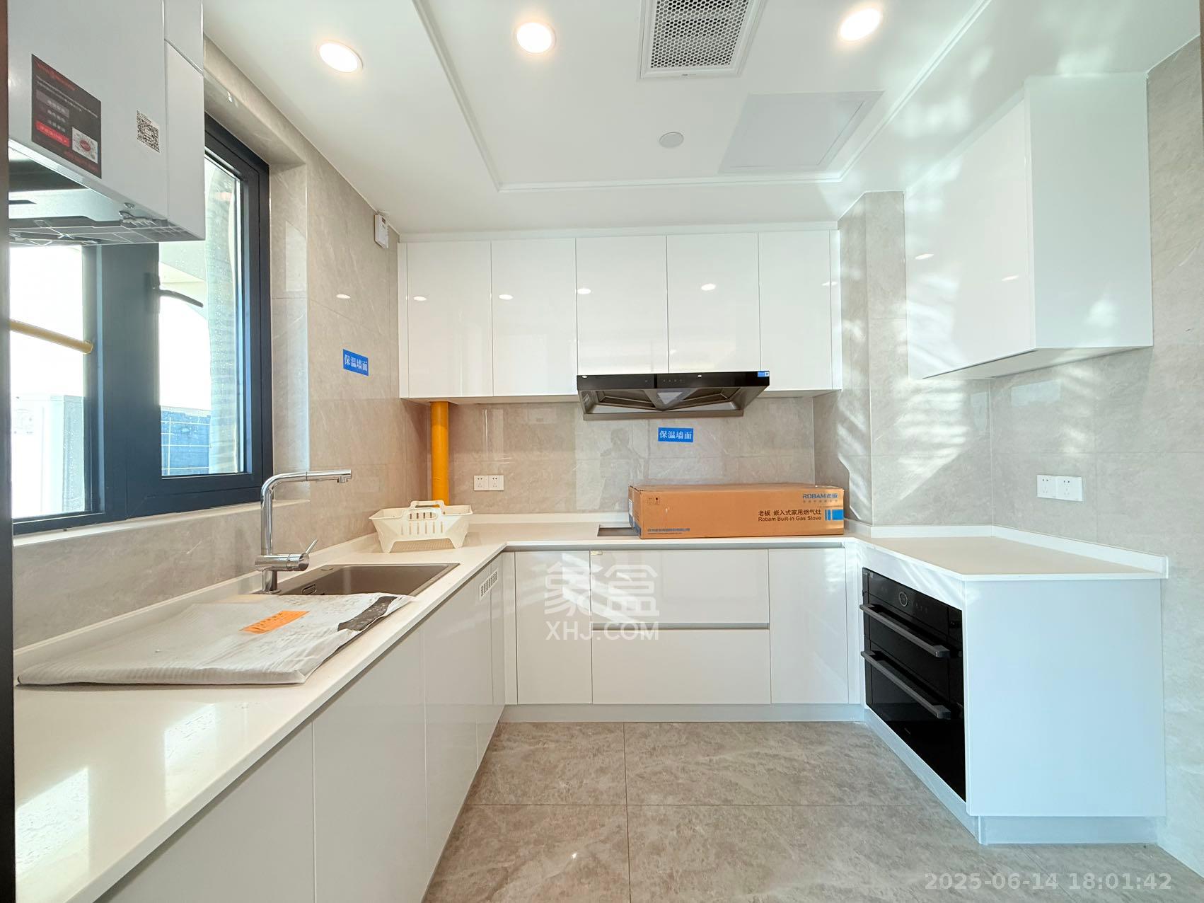 滨江府1913 5室2厅3卫 8000.0元/月 滨江府1913 5室2厅3卫 8000.0元/月室内图