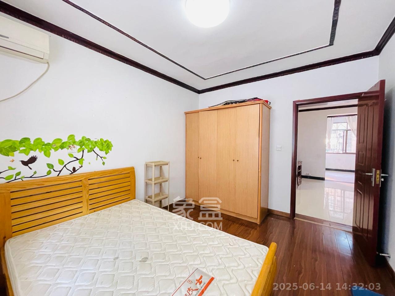利园小区  2室1厅1卫   2400.00元/月室内图