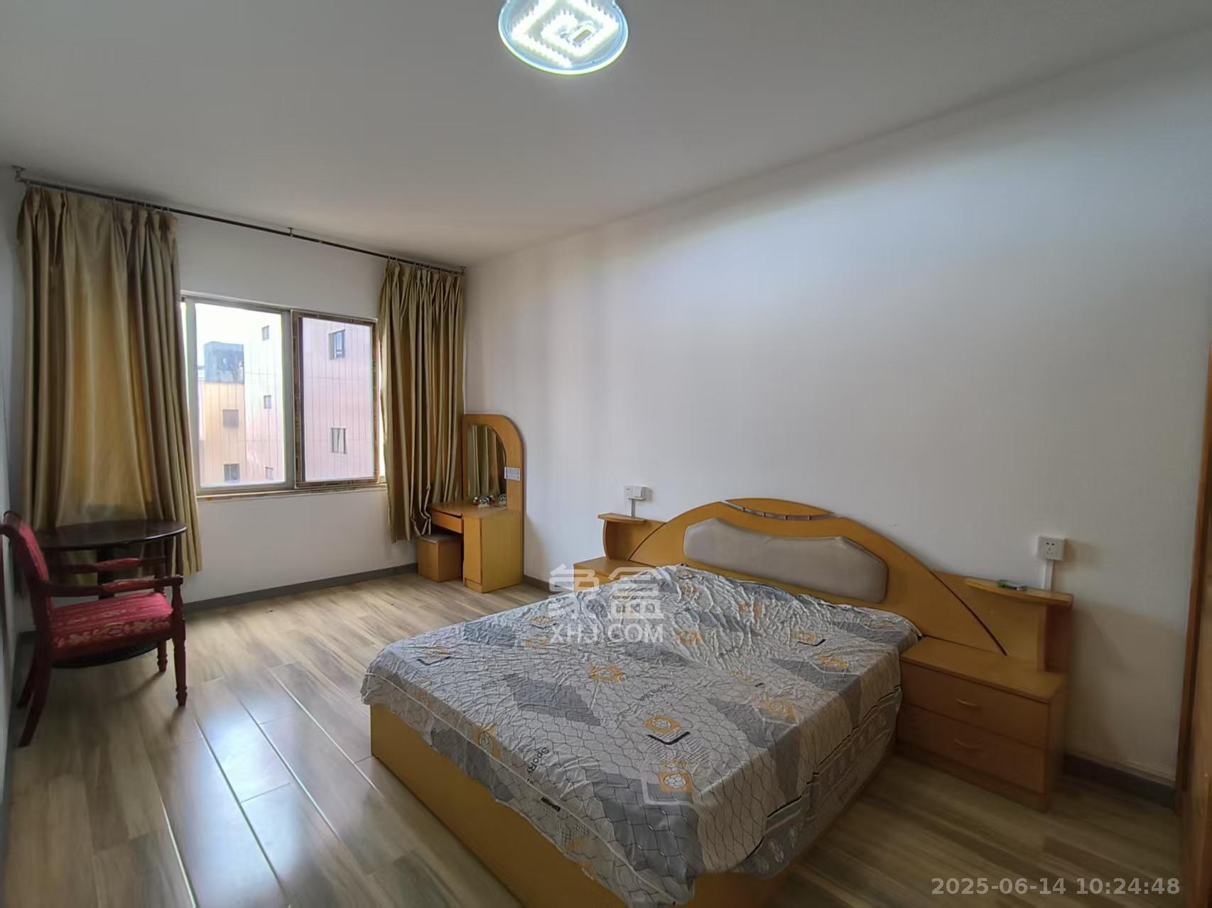 华天大酒店宿舍楼 2室1厅1卫 2600.0元/月 华天大酒店宿舍楼 2室1厅1卫 2600.0元/月室内图