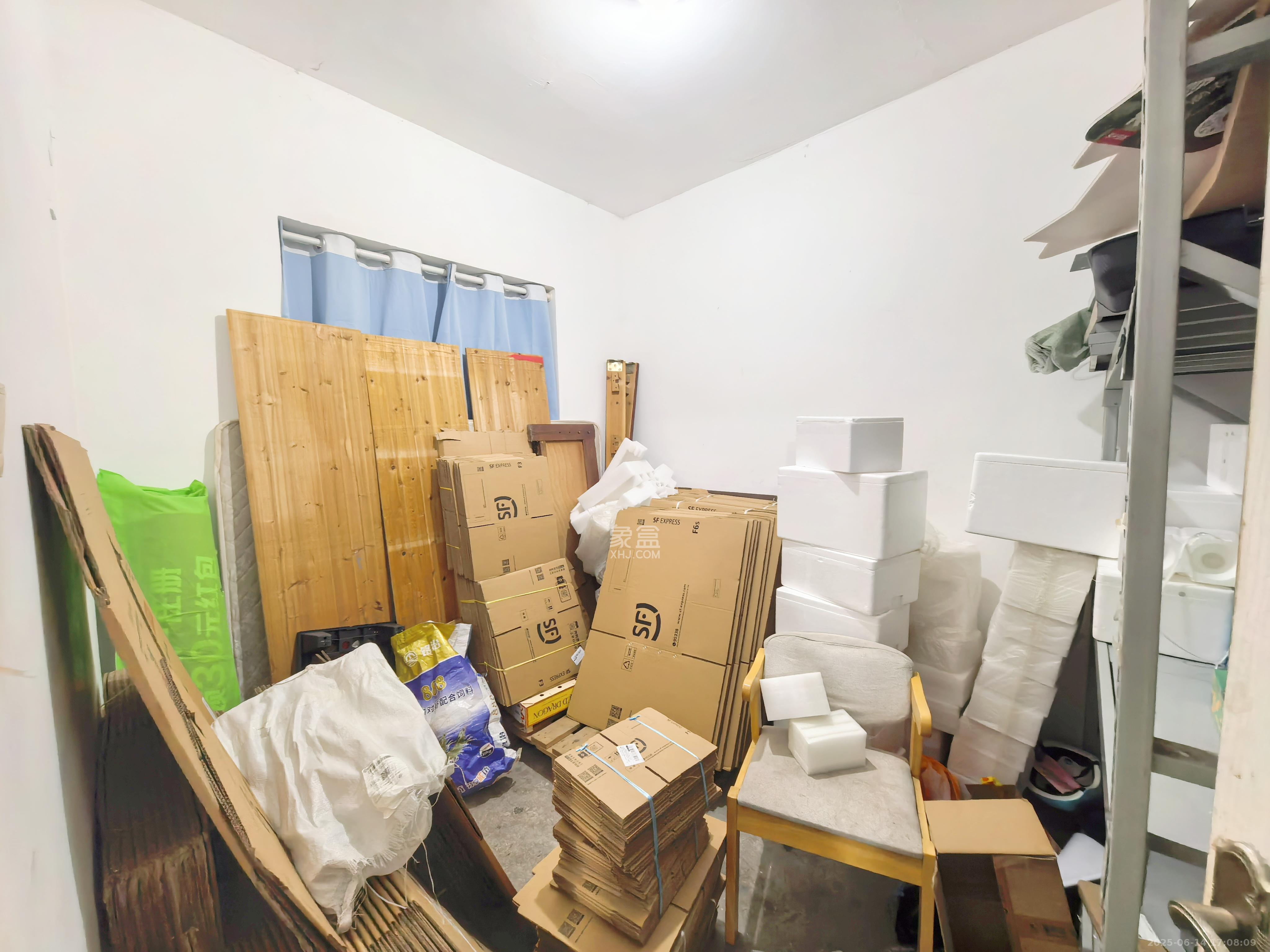 中城丽景香山园  3室2厅2卫   3300.00元/月室内图