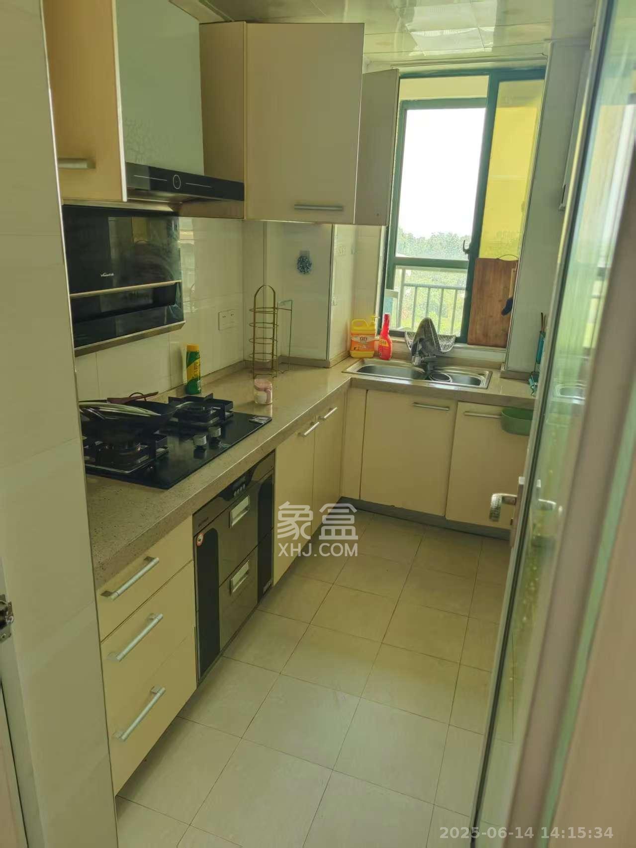 富基世纪公园 3室2厅2卫 1600.0元/月 富基世纪公园 3室2厅2卫 1600.0元/月室内图