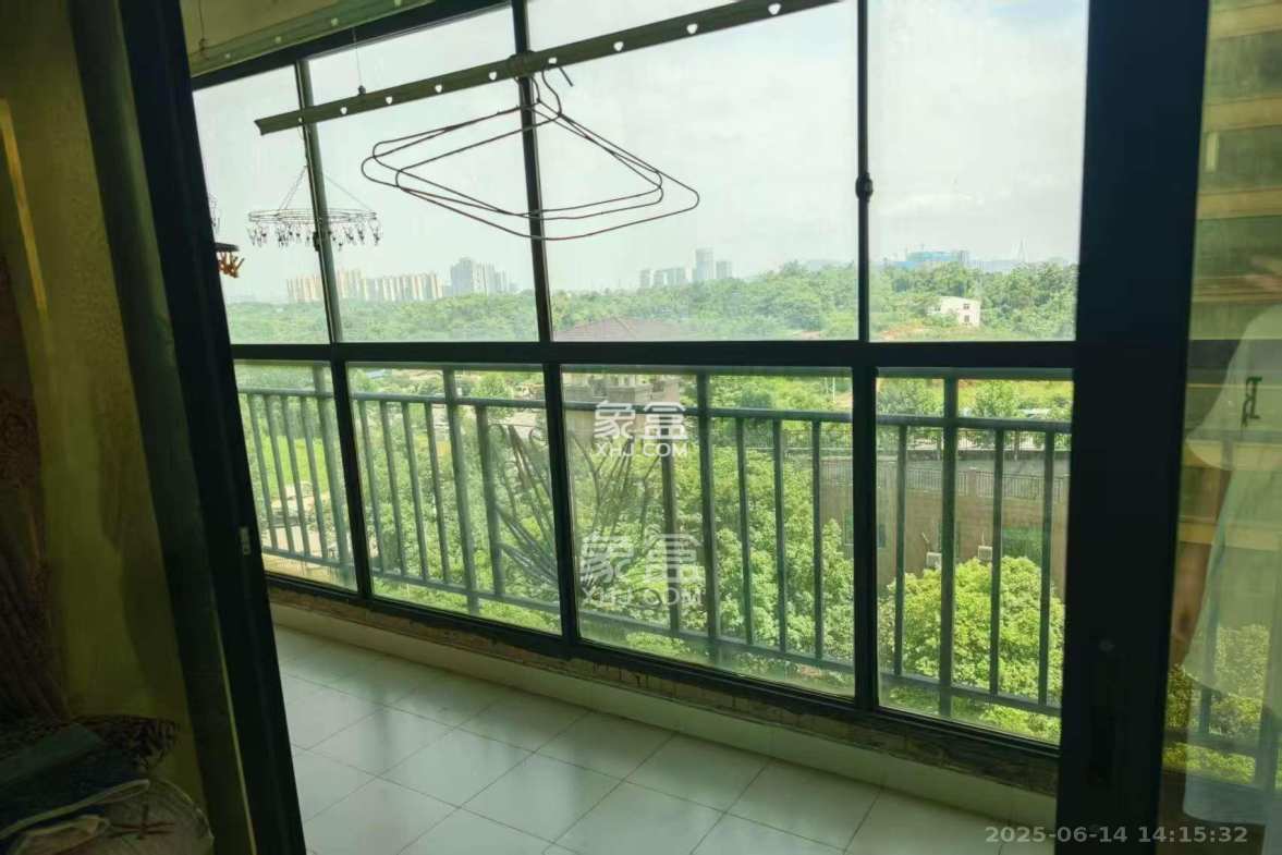 富基世纪公园 3室2厅2卫 1600.0元/月 富基世纪公园 3室2厅2卫 1600.0元/月室内图