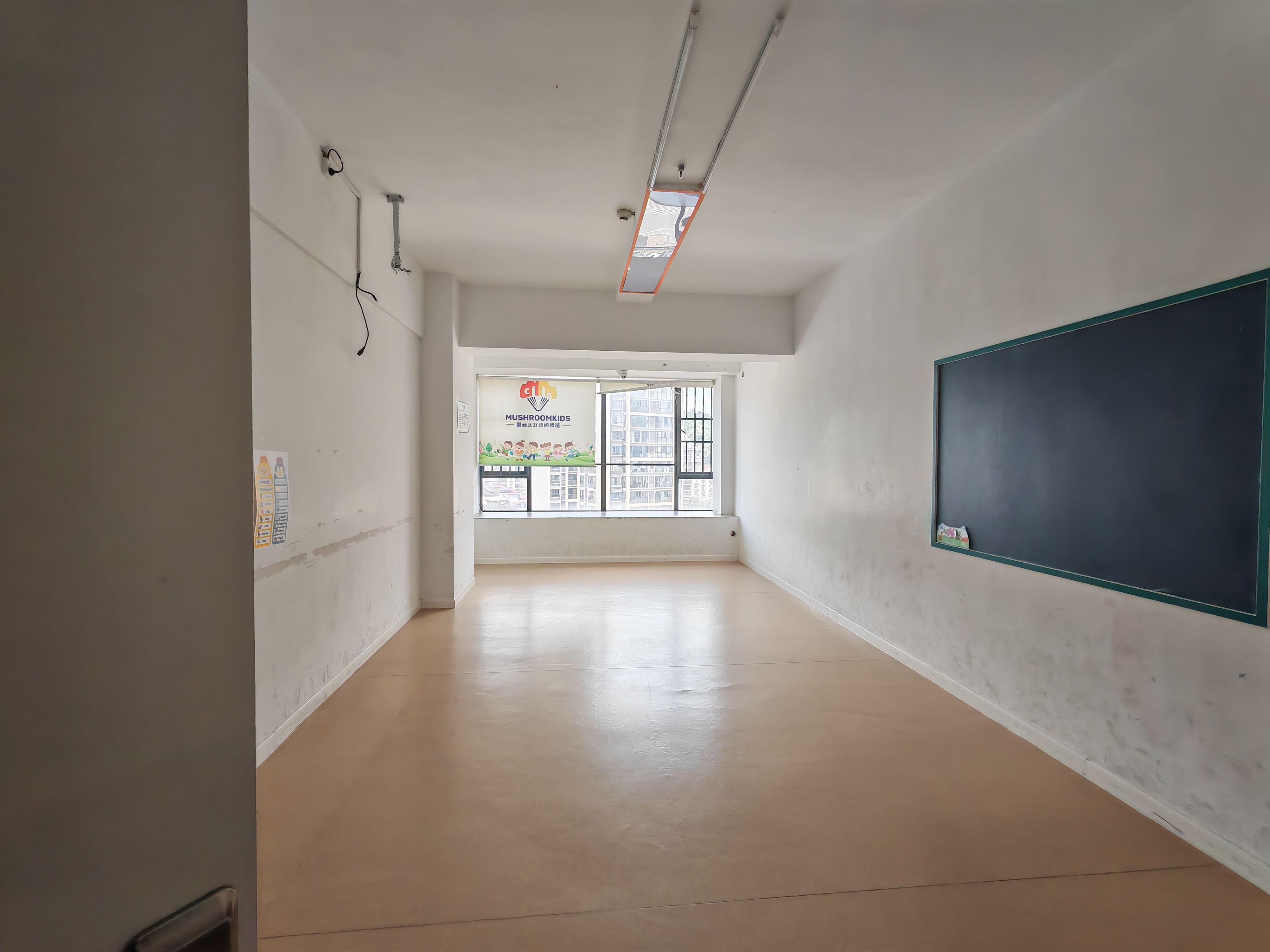 通达国际广场 21室4厅4卫 25000.0元/月 通达国际广场 21室4厅4卫 25000.0元/月室内图