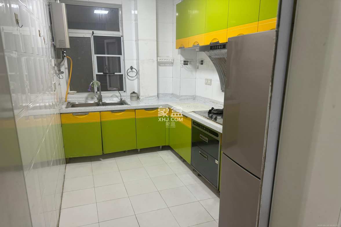 宏泽佳园 3室2厅1卫 3600.0元/月 宏泽佳园 3室2厅1卫 3600.0元/月室内图